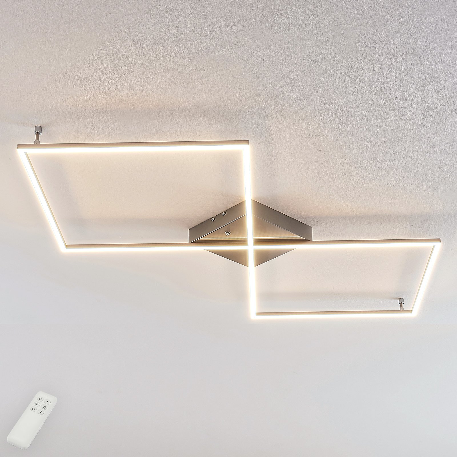 Geradlinige LED-Deckenlampe Romee m. Fernbedienung