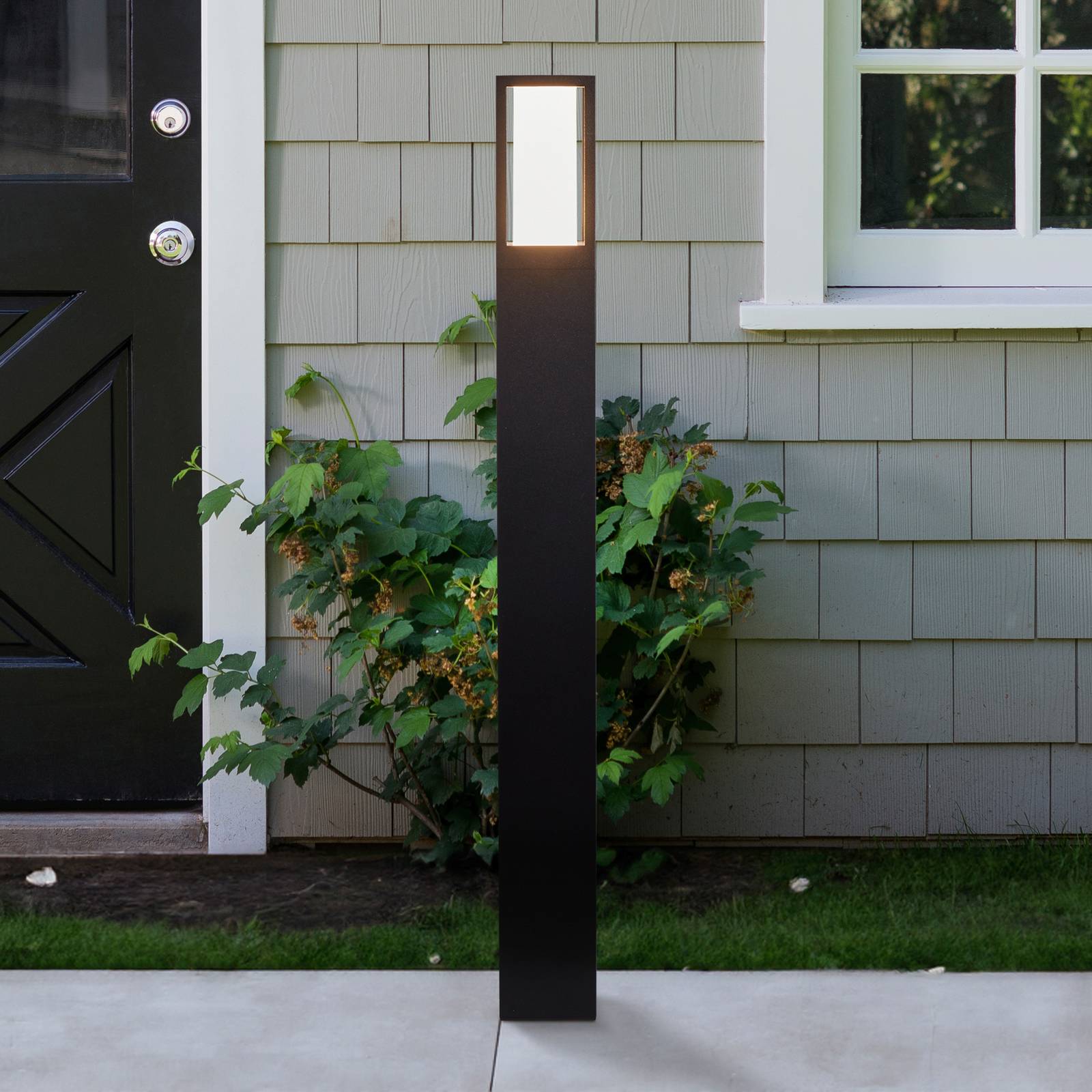 Searchlight Bornes lumineuses Avenue, noires, hauteur 73 cm, métal