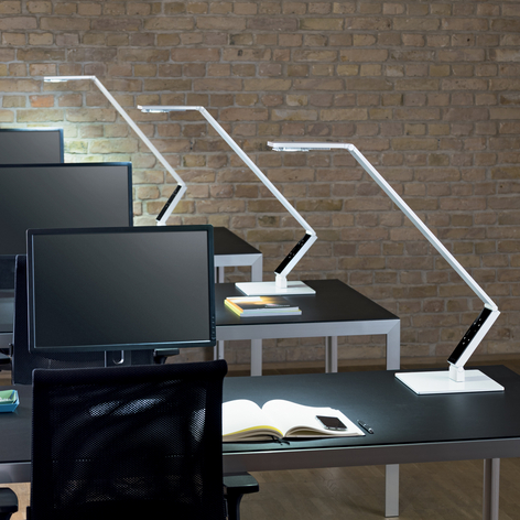 Luctra TableProLinear LED-bordlampe med fot