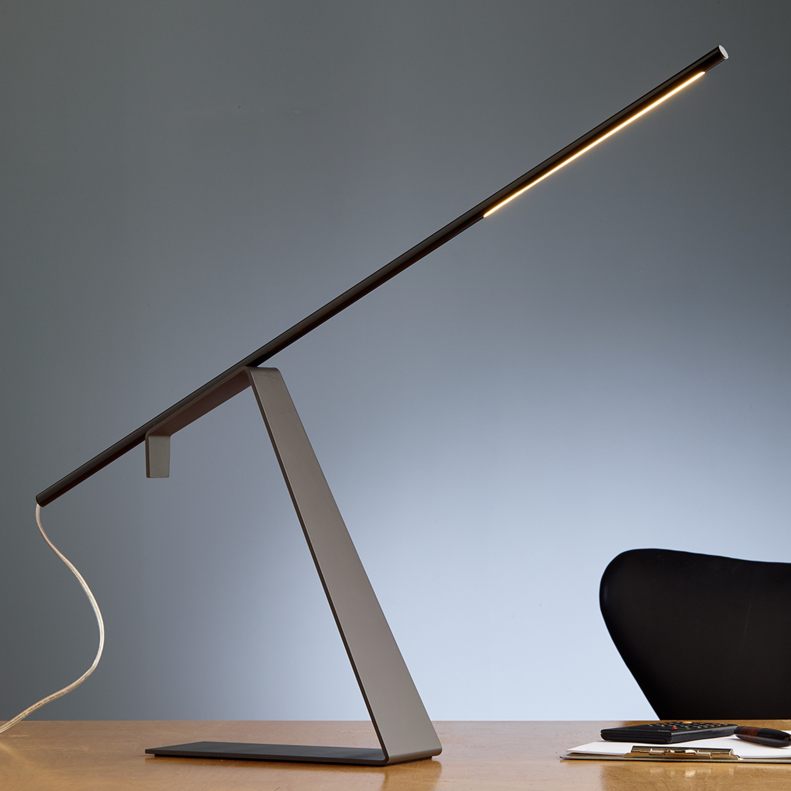 TECNOLUMEN Jella - LED table lamp chrome