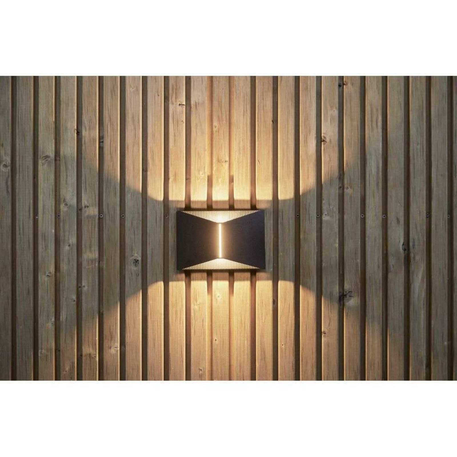 X Wandlamp IP65 Black - Loom Design