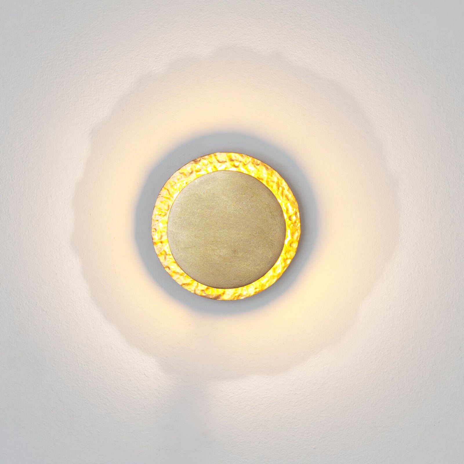 Aplique de pared LED CORONARE, Ø 17 cm, color dorado, metal, atenuable