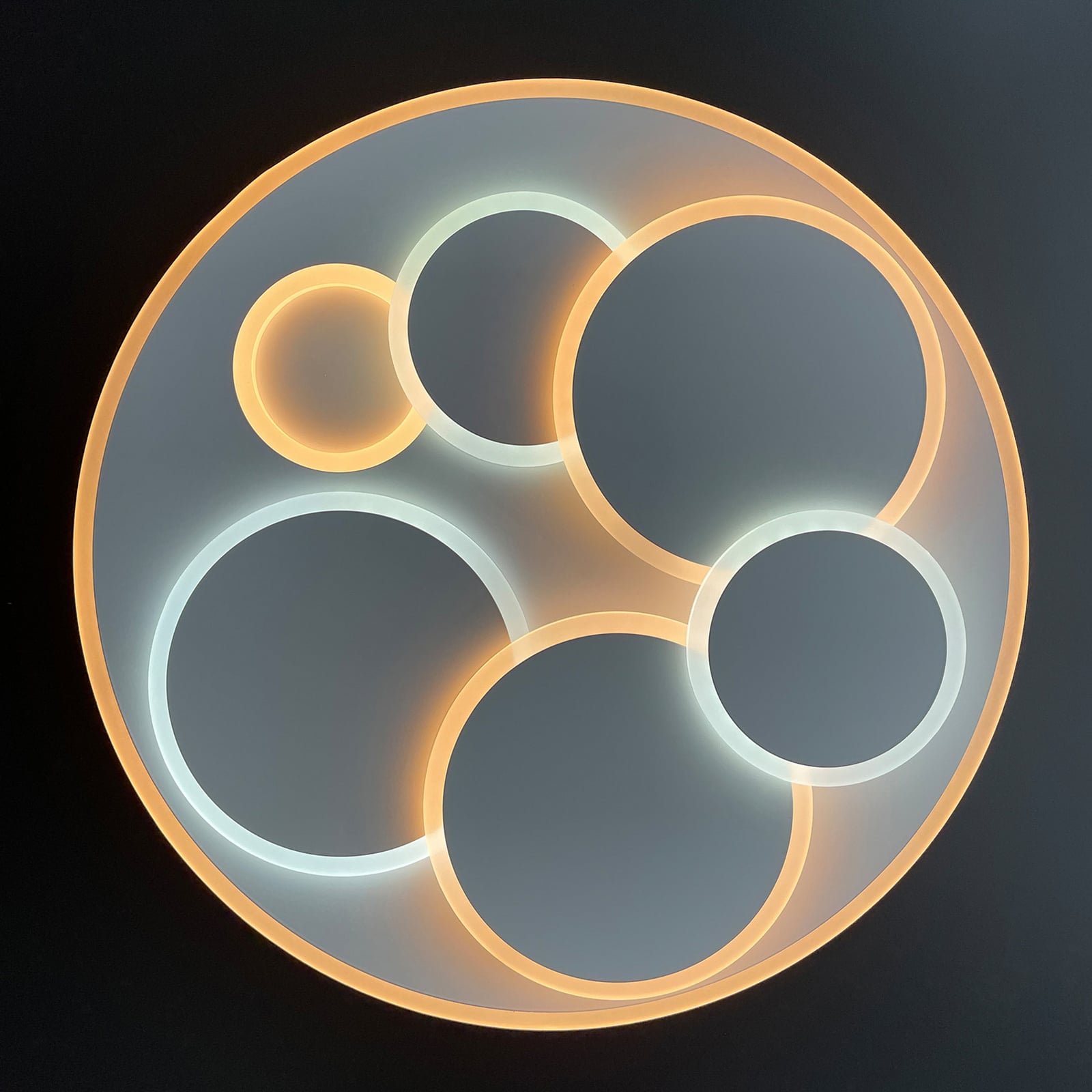 LED таванна лампа Dots, бяла, Ø 50 cm, метал/акрил, CCT LED таванна лампа Dots, бяла, Ø 50 cm, метал/акрил, CCT