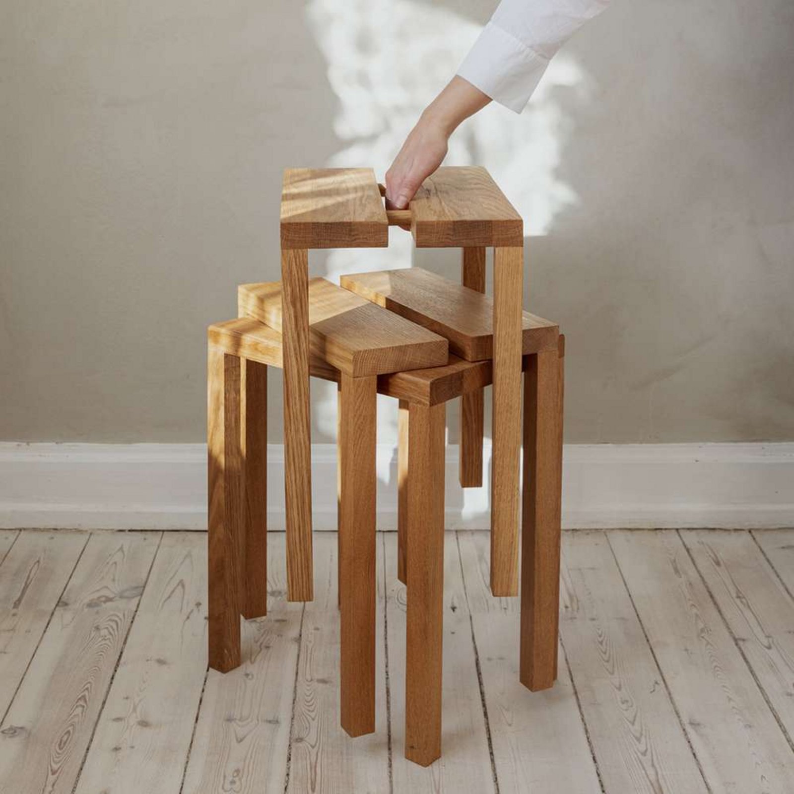 Peg Stool Oak - Moebe