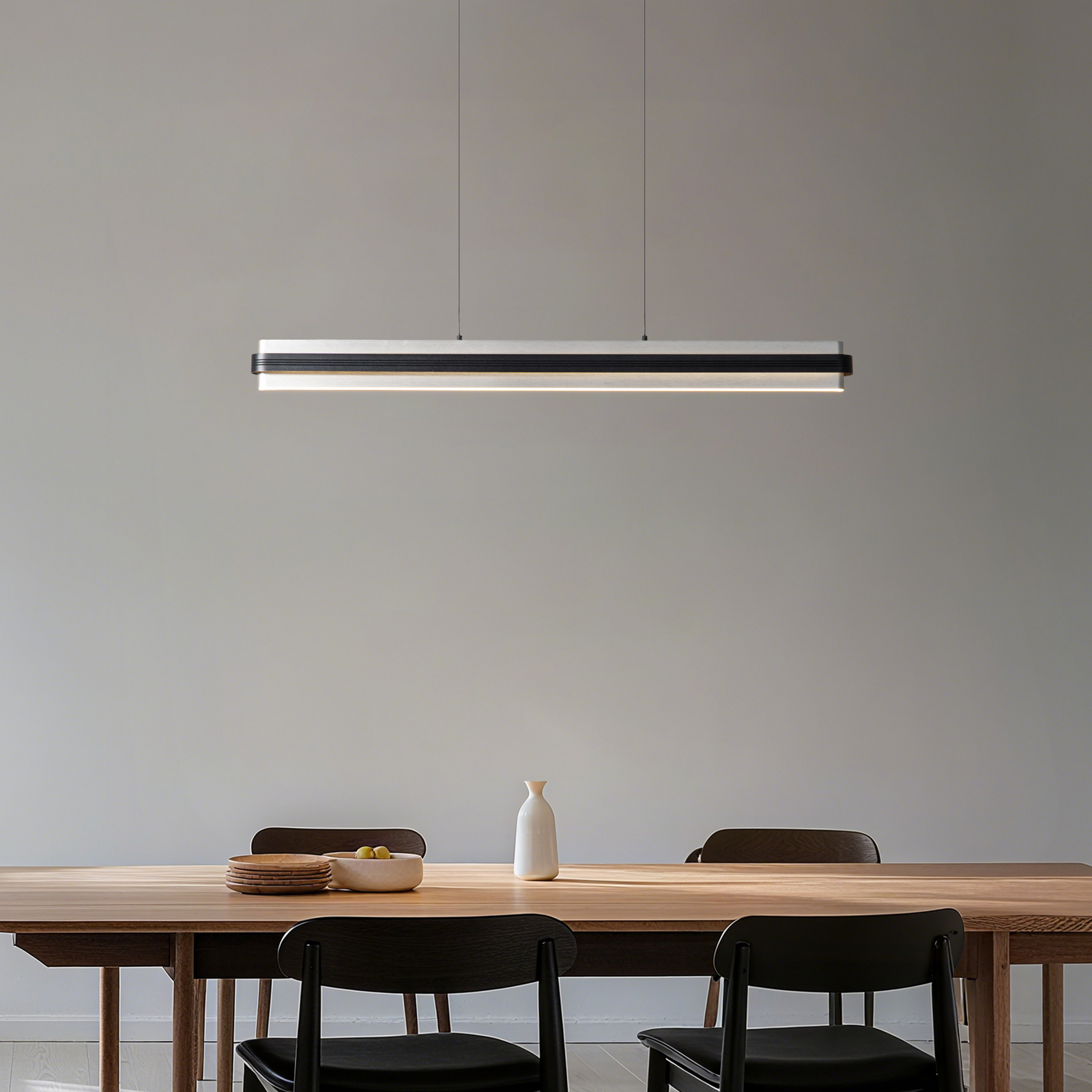 Lucande LED-Hängeleuchte Tarnin, schwarz/nickel, 98 cm