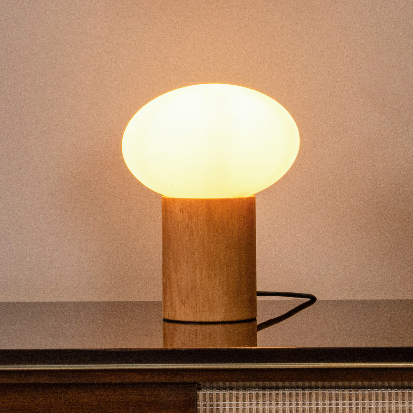 Tafellamp Birtle, hoogte 38 cm, wit/licht hout, hout/glas