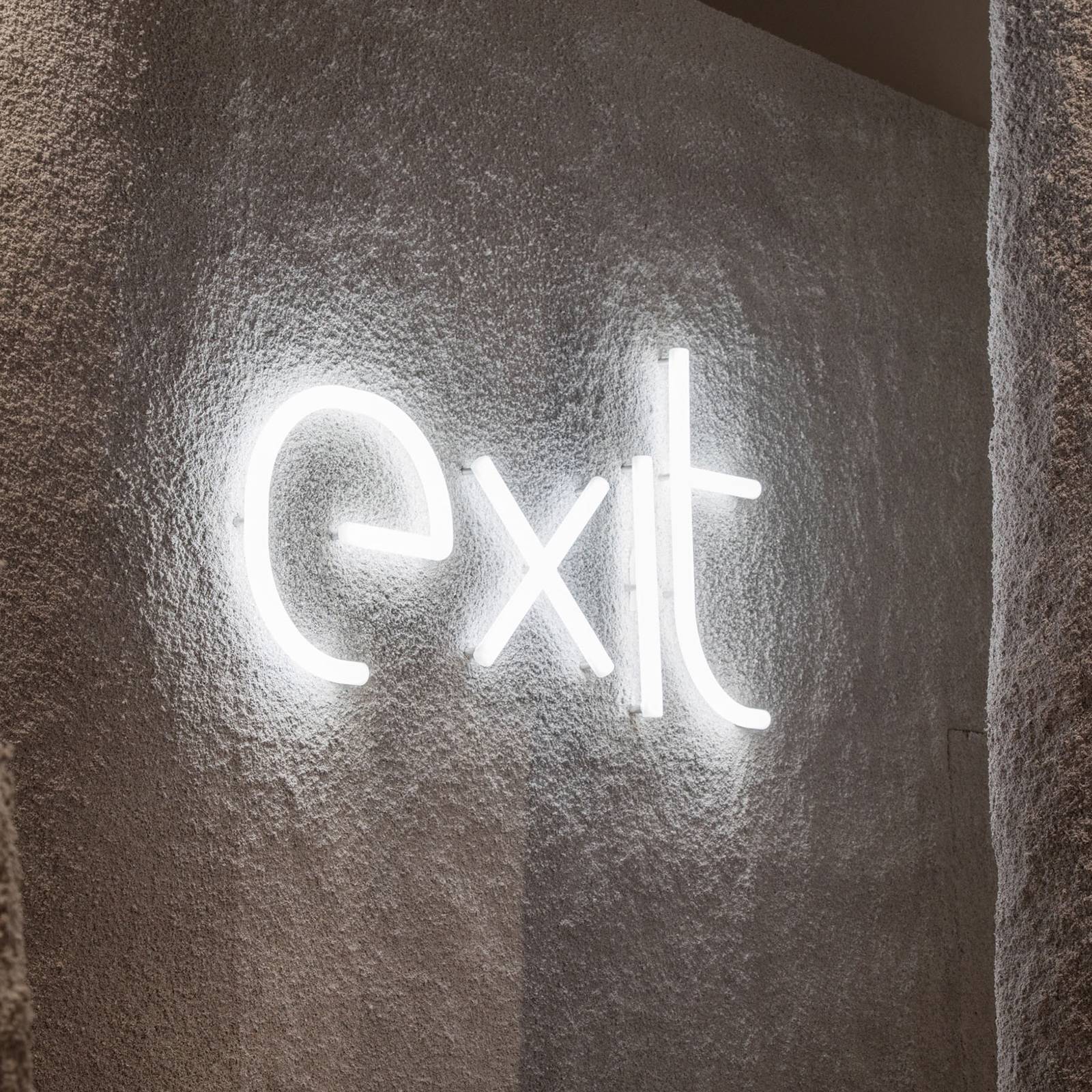 Artemide Alphabet of Light ściana mała litera y