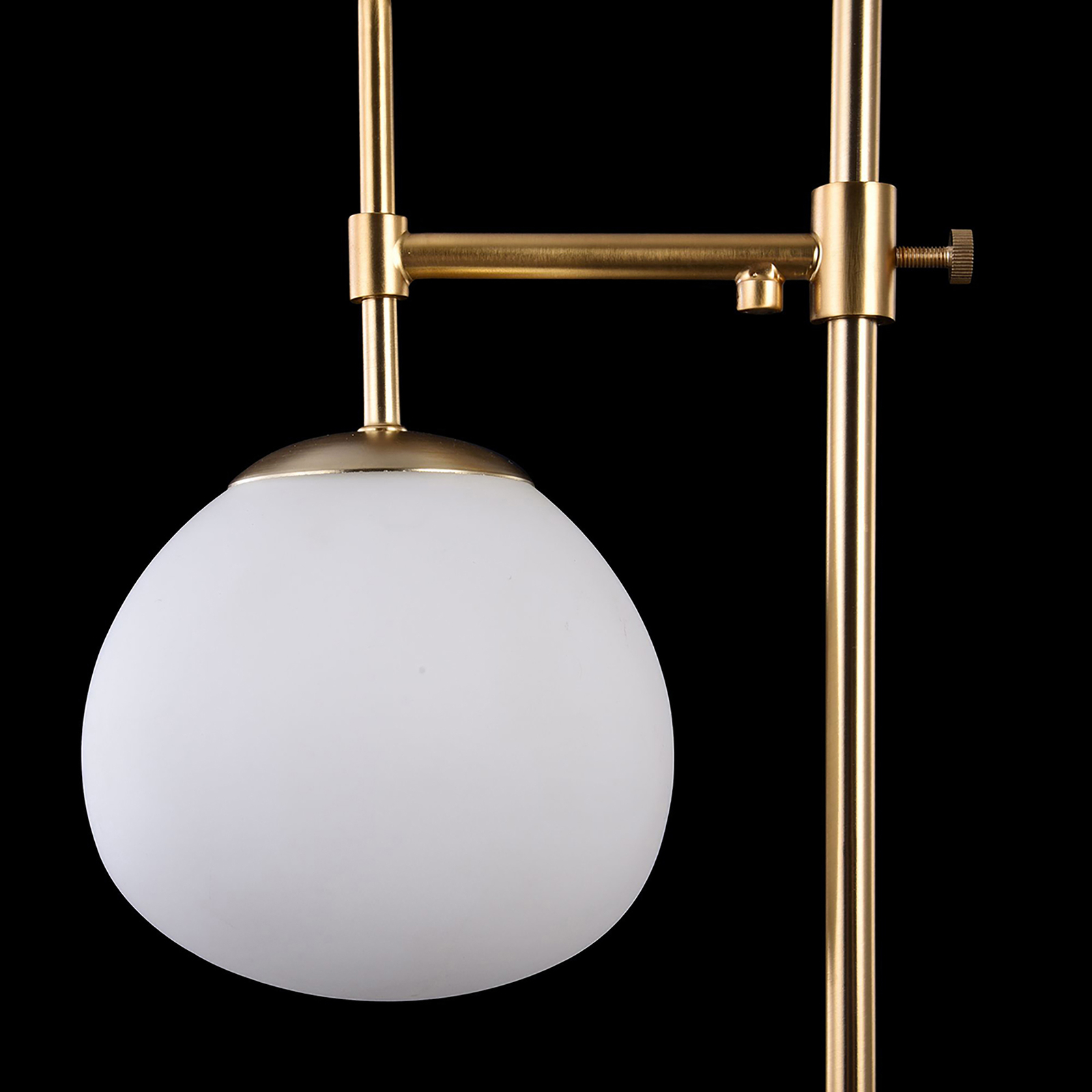 Maytoni Erich floor lamp 1-bulb brass/white