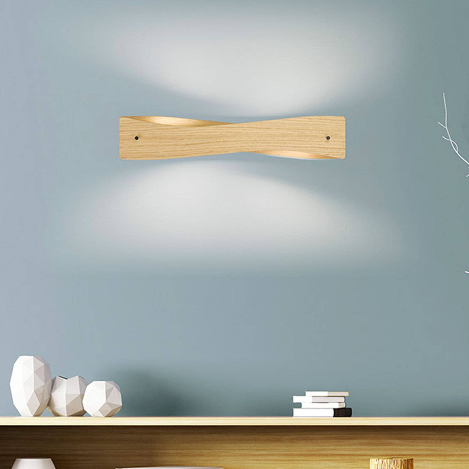 Quitani LED φωτιστικό τοίχου Lian, ξύλο δρυός