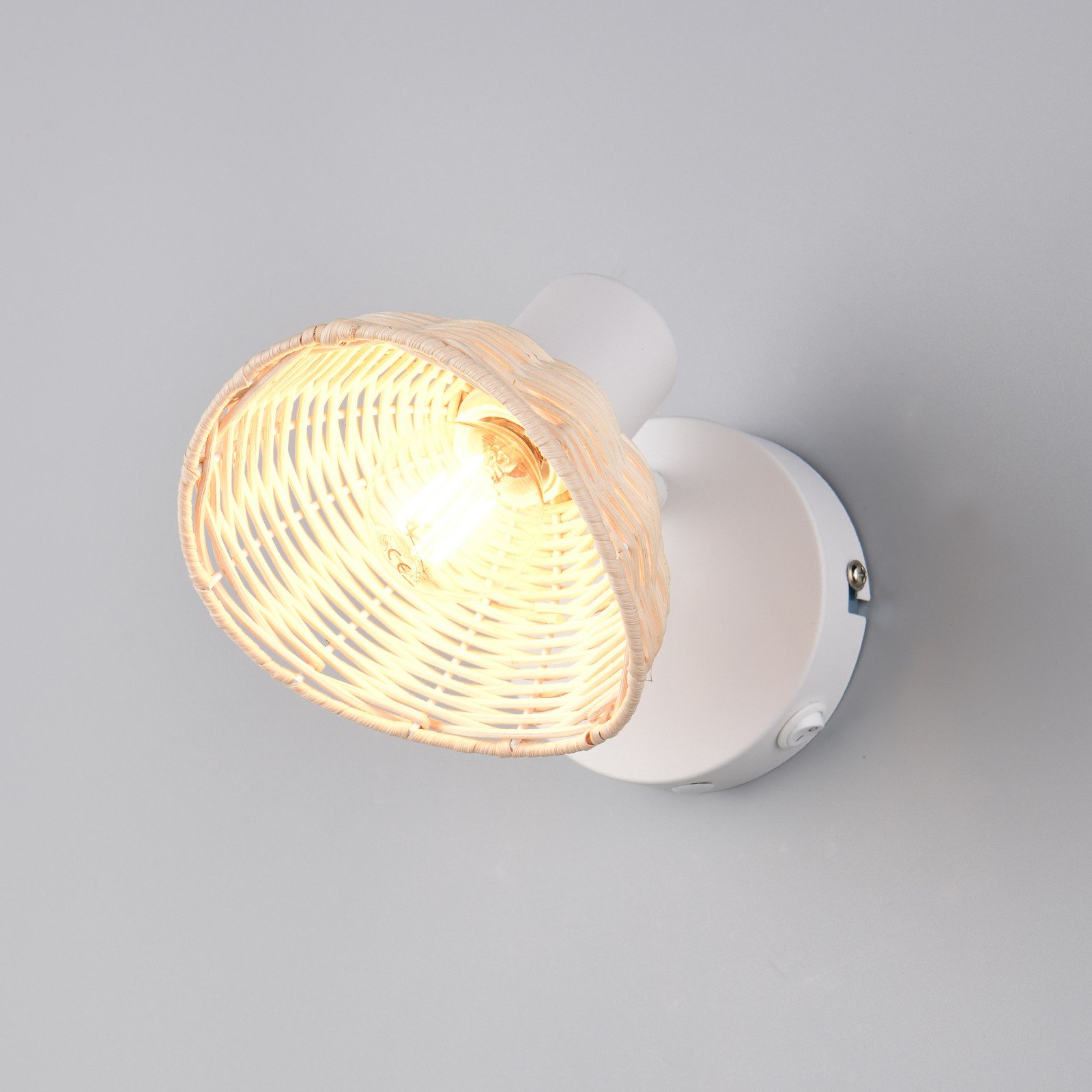 Reality Leuchten Aplică de perete Calvi albă ratan natural Ø 13 cm întrerupător - Camera de zi / sufragerie - alb mat ratan natural - Metal