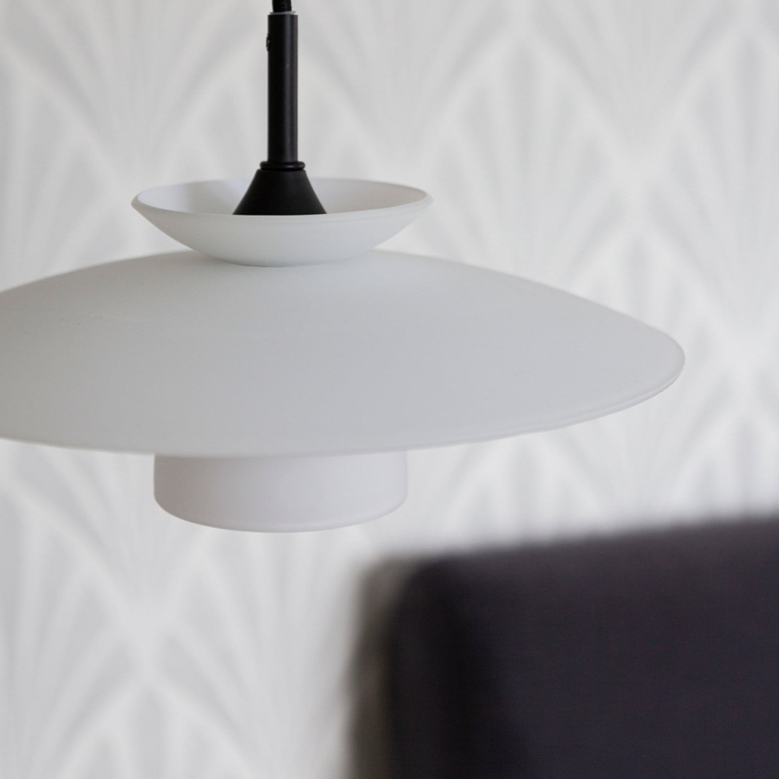 SCANDIC hänglampa, opalglas, Ø 25 cm, G9 – Halo Design - Vardagsrum - Med en ljuskälla | Produkter - Taklampor | Lampspecialisterna