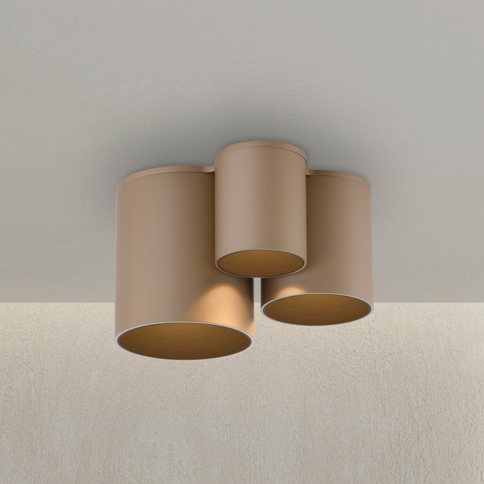 PURE LED лампа за баня Point, бронзов цвят, 18 cm, 3-крилна.