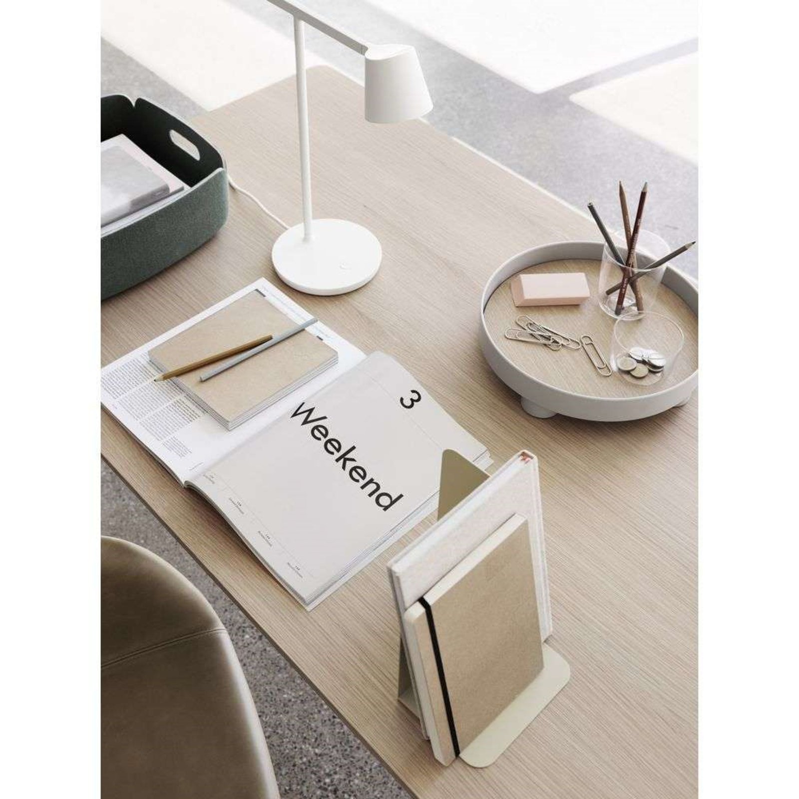 Compile Bookend Grey - Muuto