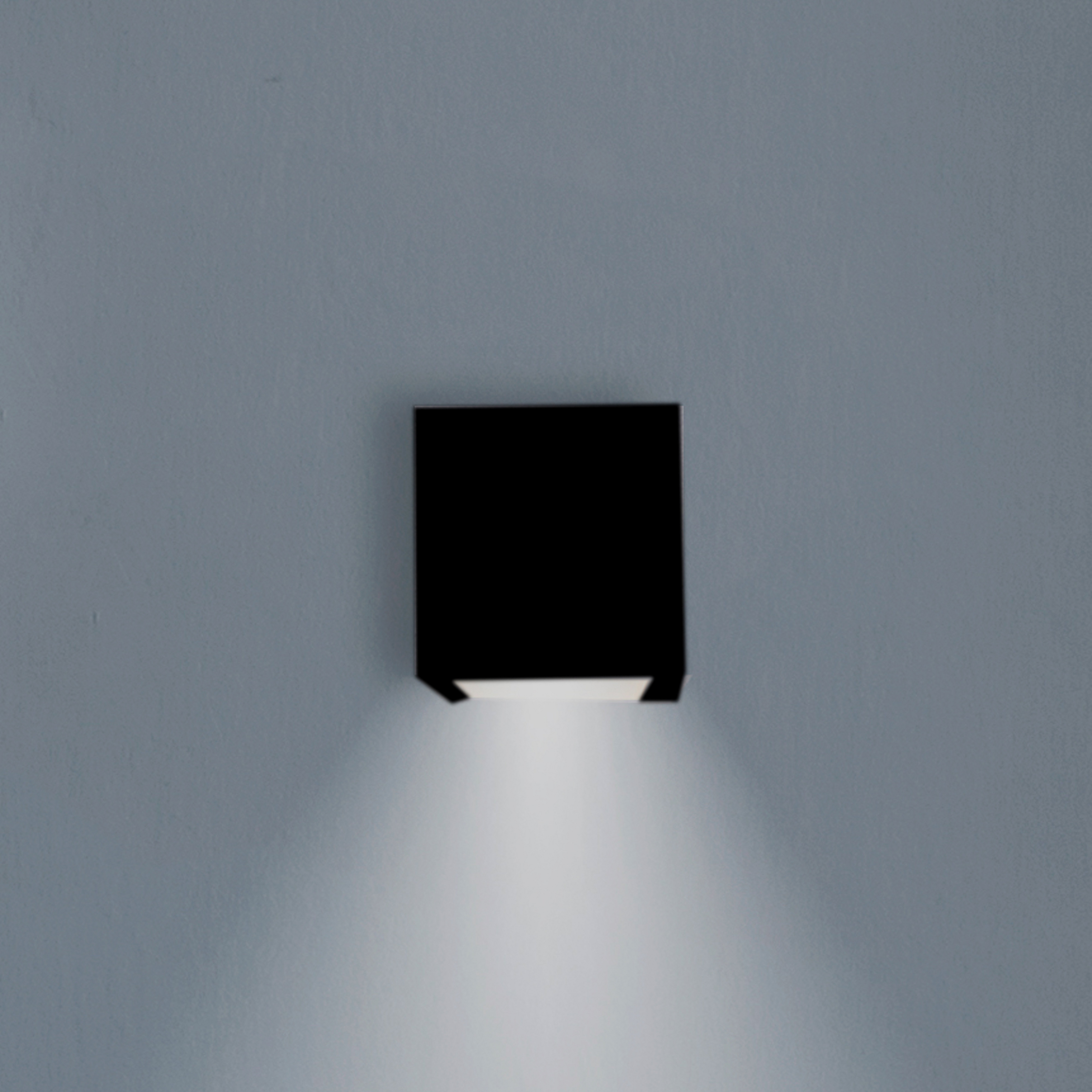 Newgarden LED laetav seinavalgusti Box 8, must, 7.5x7.5cm
