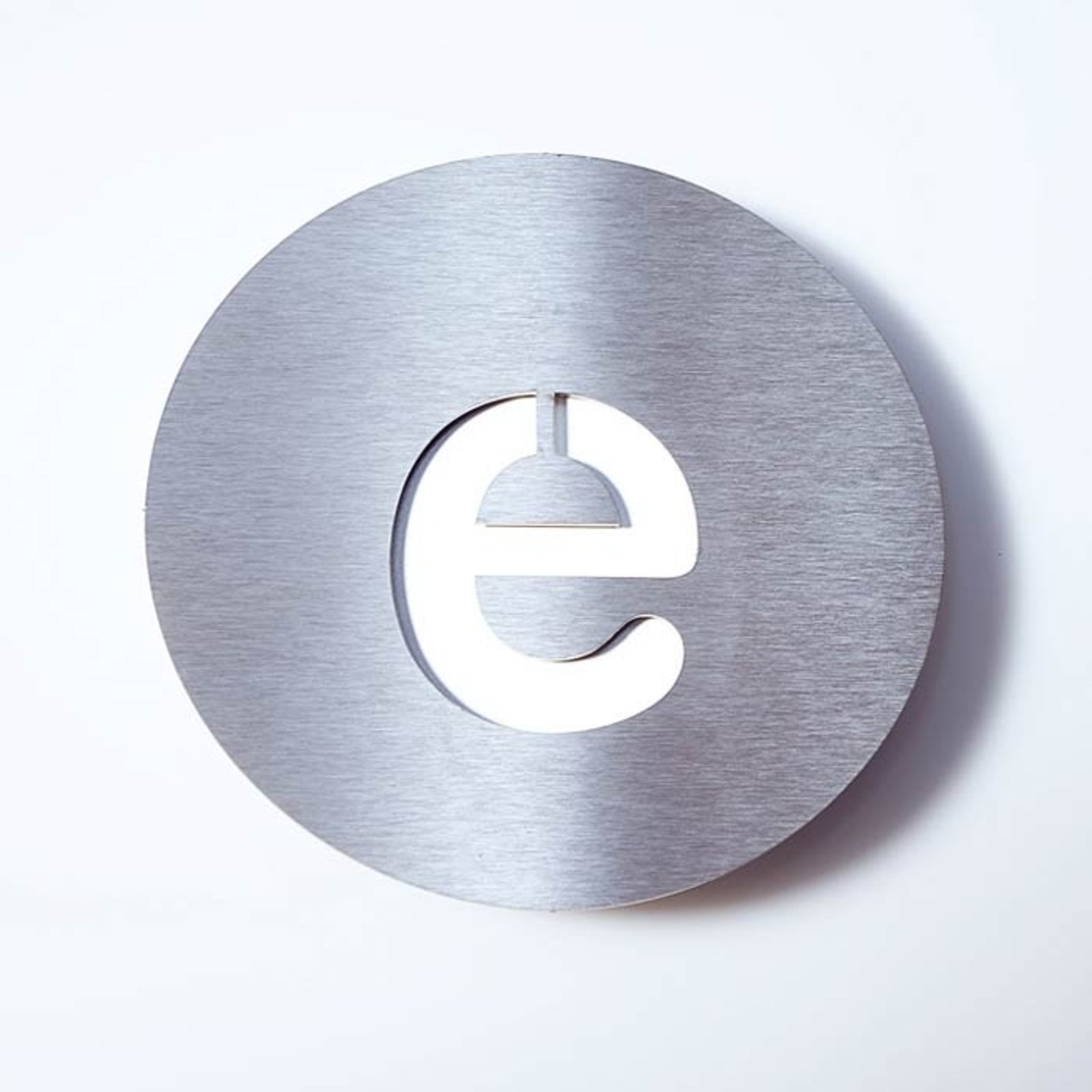 Round stainless steel house number - e