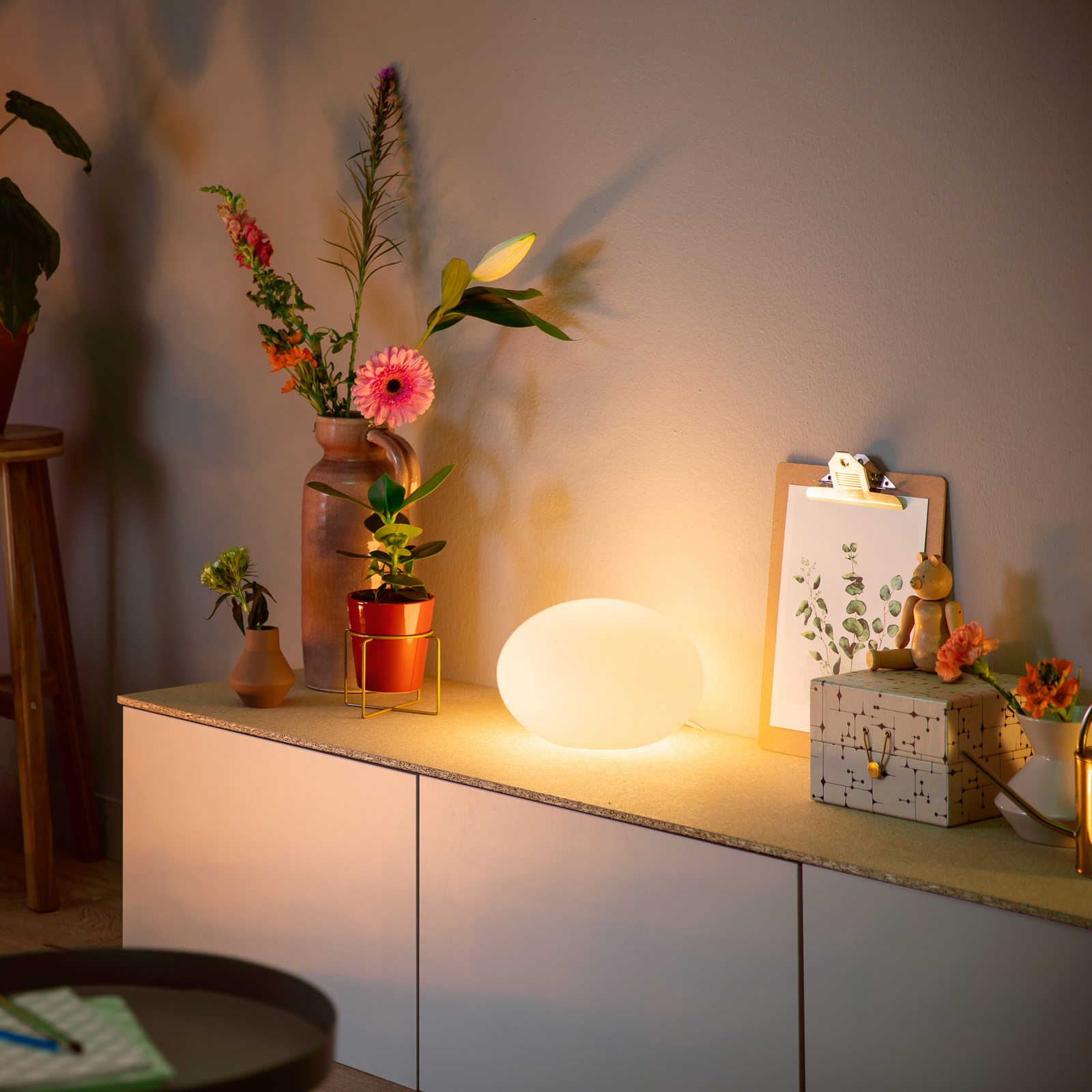 kursiv overskæg Engager Philips Hue Flourish LED-bordlampe, RGBW | Lampegiganten.dk