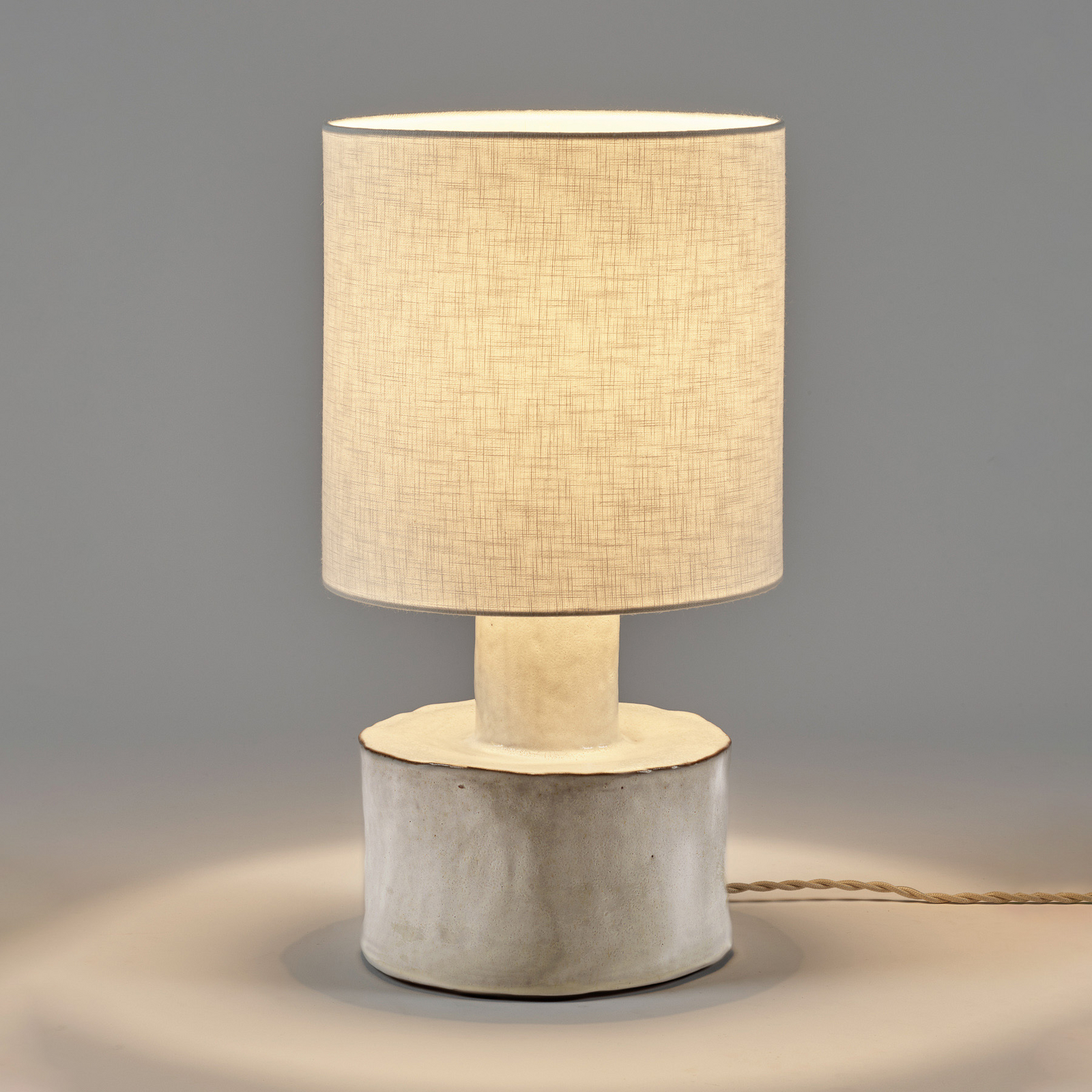 WHITE-WHITE CATHERINE bordlampe, stentøj, tekstil, højde 47 cm, E27 – Serax
