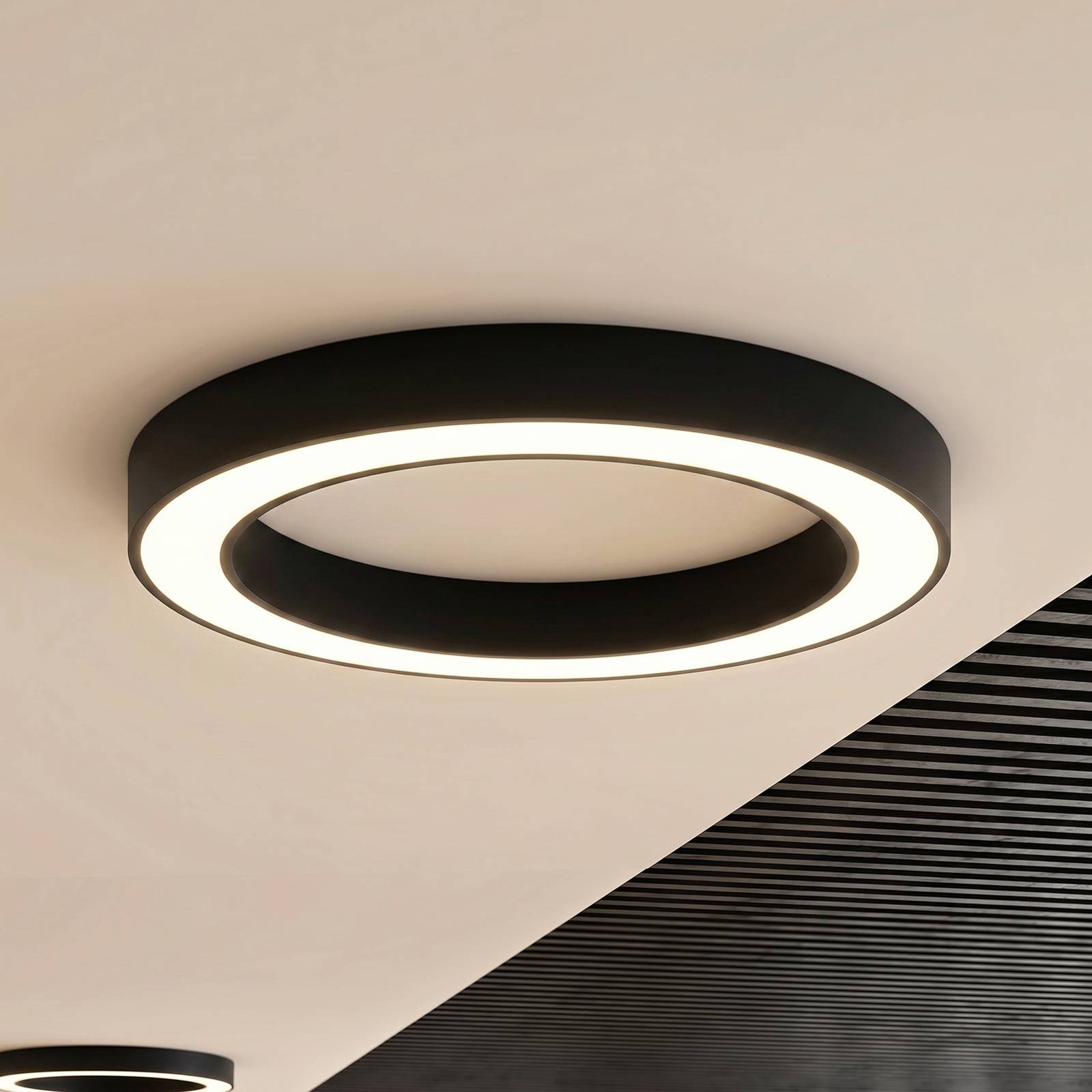 Lampa sufitowa LED Arcchio Sharelyn, Ø 80 cm, czarna, ściemniana