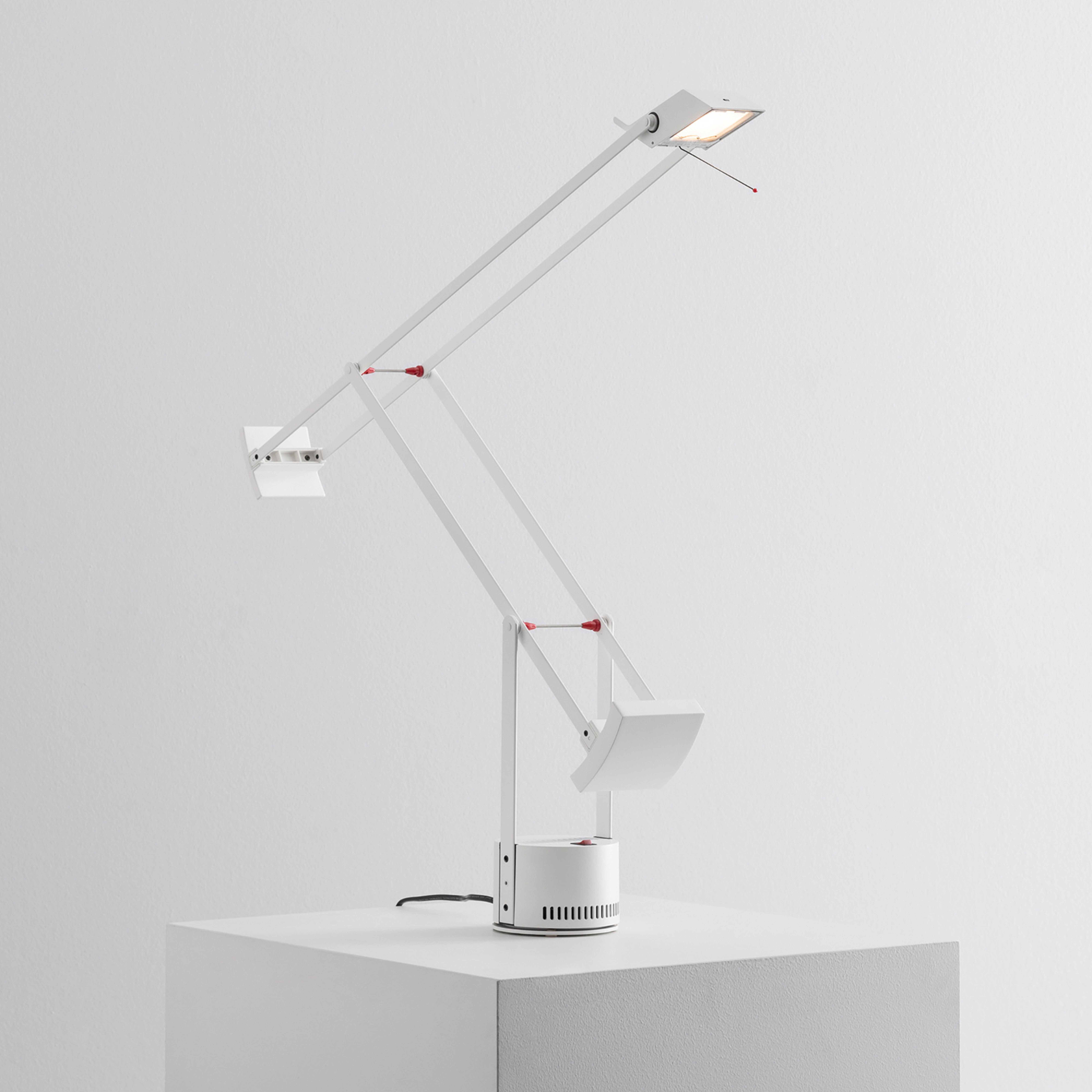Tizio Lampe de Table White - Artemide