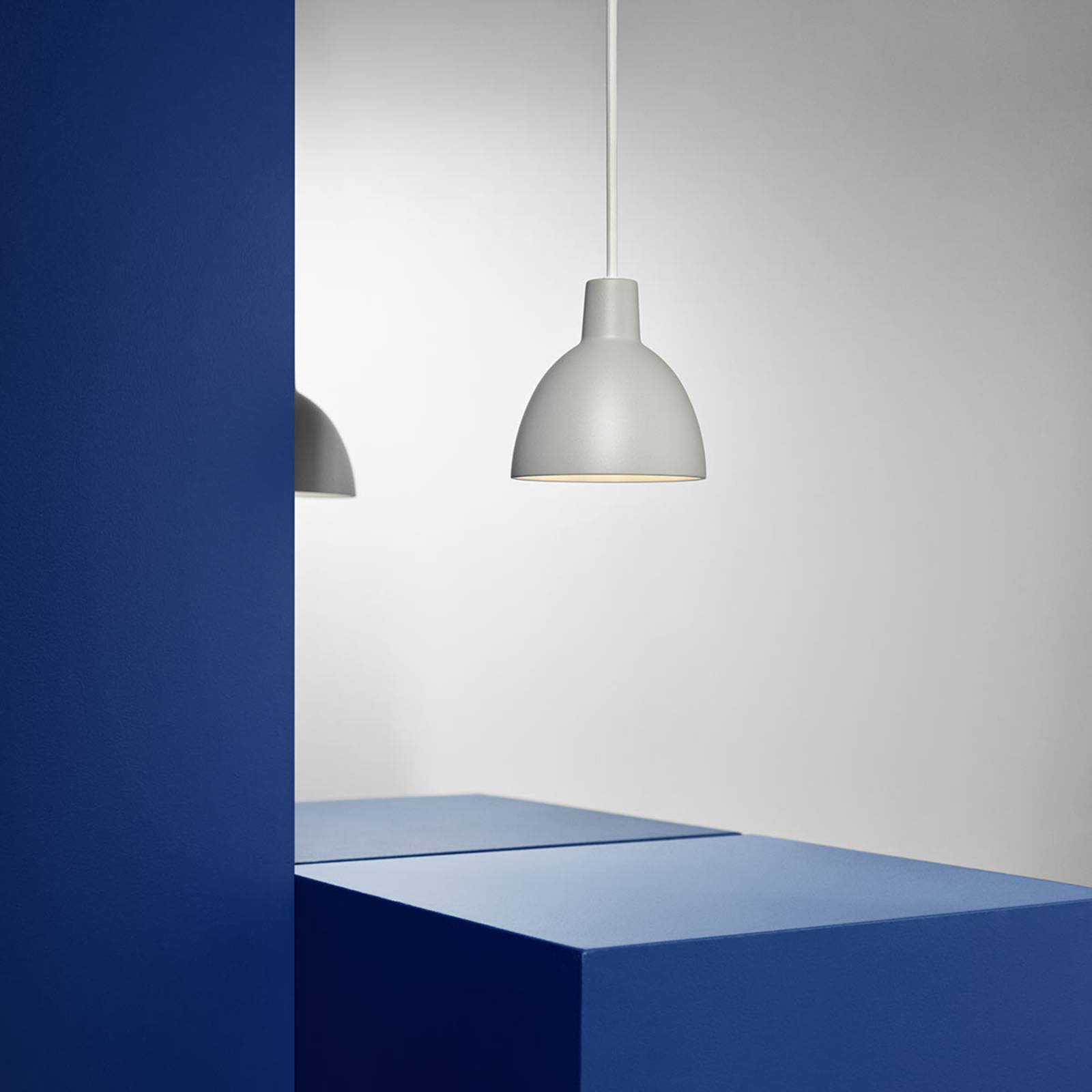 Louis Poulsen Toldbold 120, lampa jasnoszara