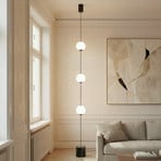 Lucande LED-Stehleuchte Sphere, schwarz/opal, Glas, dimmbar