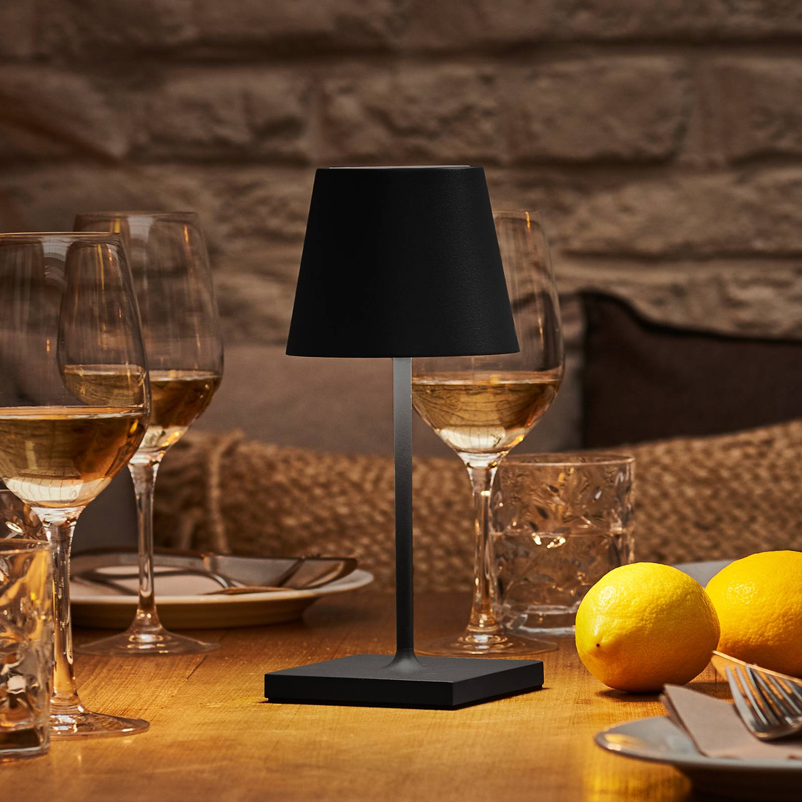 Sigor Nuindie mini LED-uppladdningsbar bordslampa rund USB-C midnattssvart