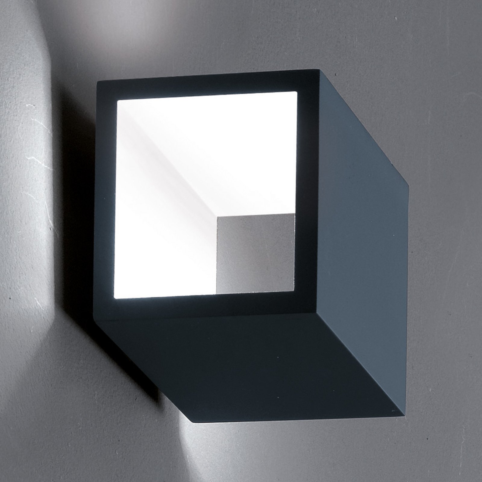 ICONE Cubò LED-seinävalaisin, 10 W, titaani/valkoinen