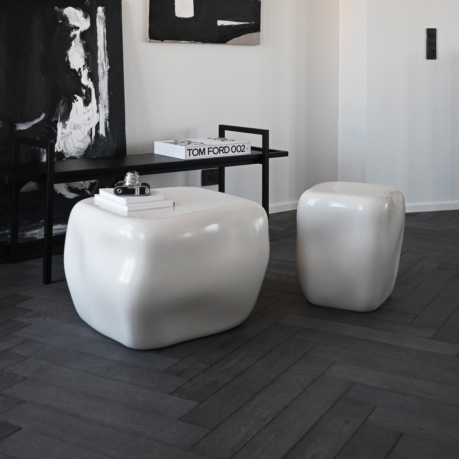 Stolik pomocniczy Ishi, biały, szerokość 31 cm, szkło – 101 Copenhagen