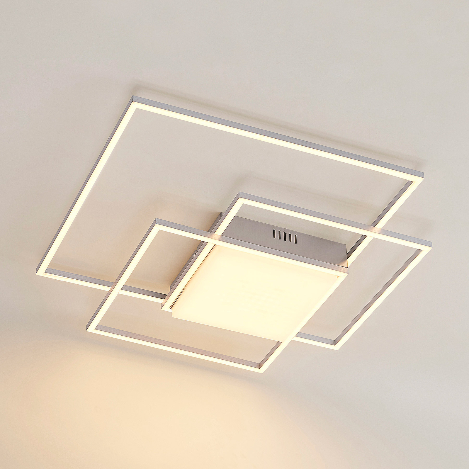 Lindby Nelinka LED-Deckenleuchte, nickel