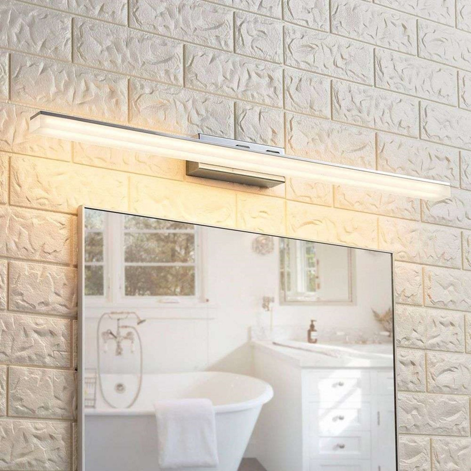 Julie 75 Aplique de Pared IP44 White/Chrome - Lucande