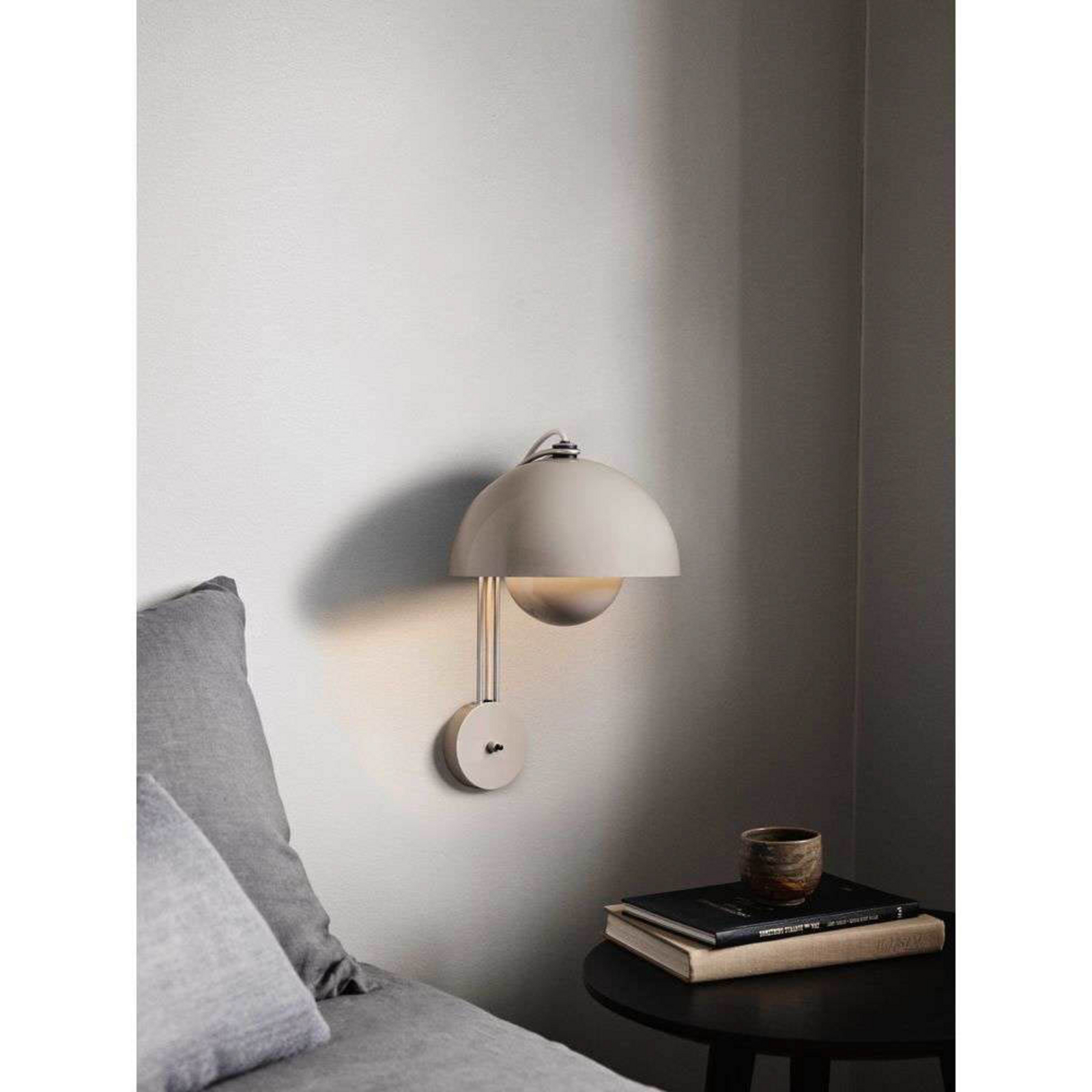 Flowerpot VP8 Wall Lamp Grey Beige - &Tradition