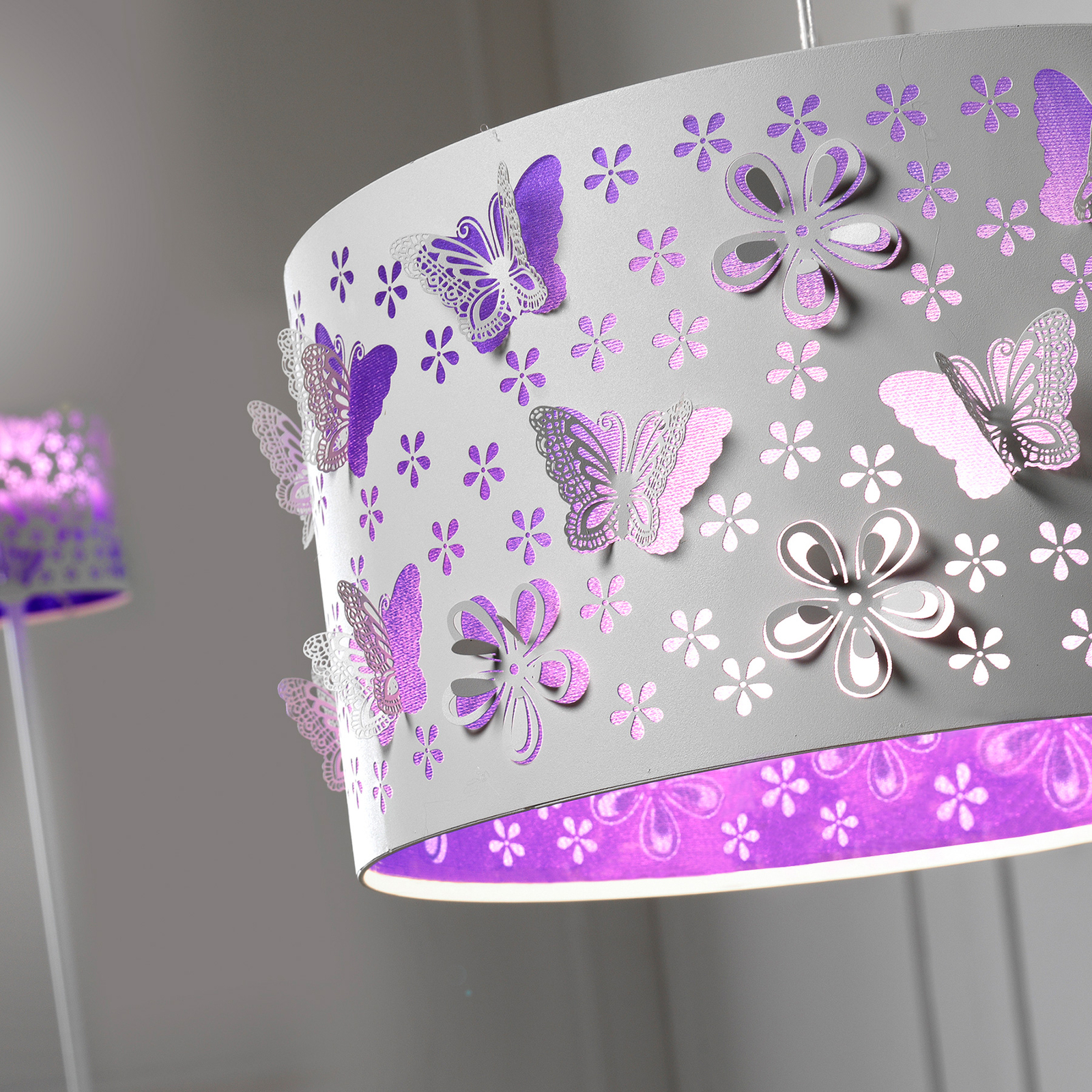 Titilla pendant light in white, lampshade purple inside