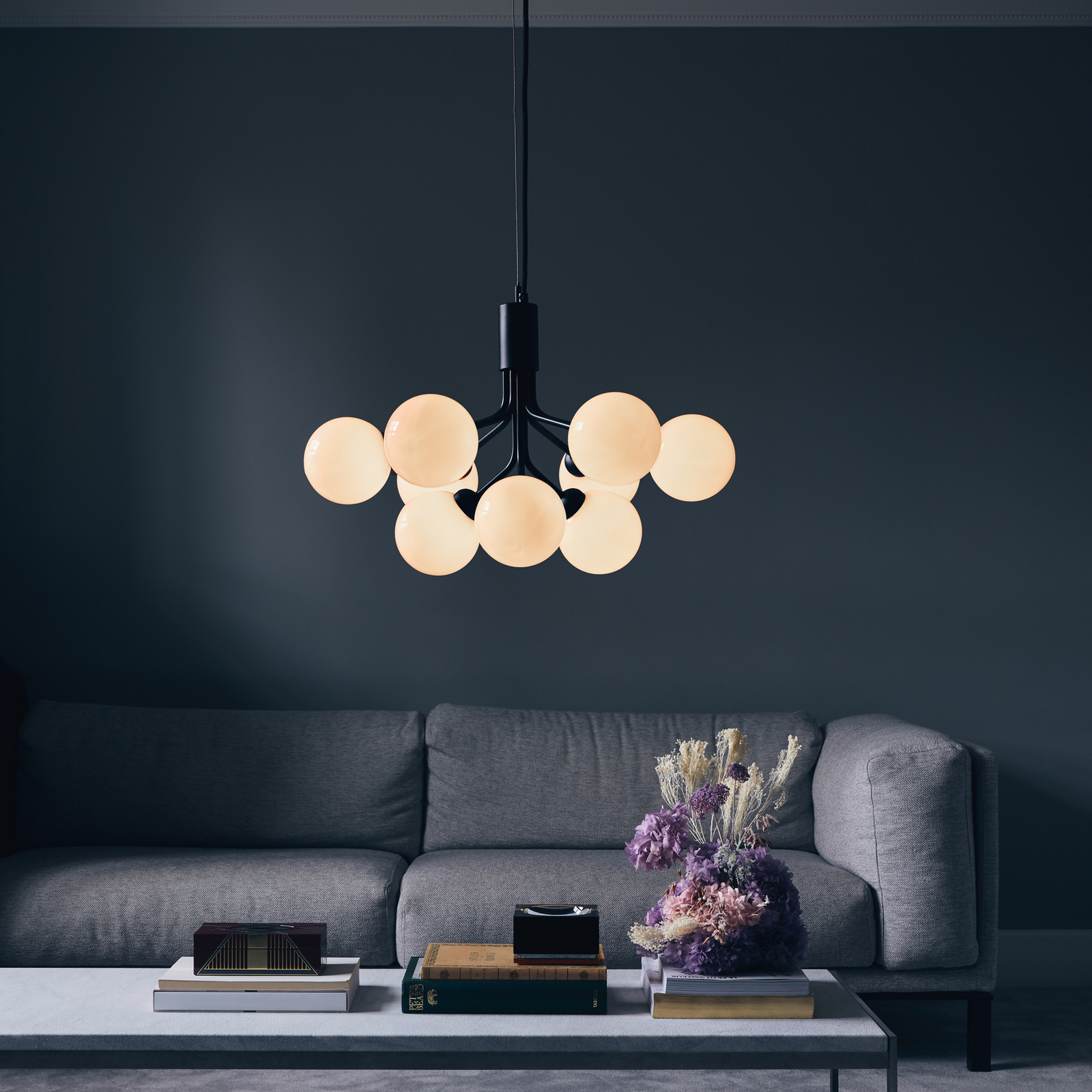 Apiales 9 Lampadario Raso Nero/Bianco Opale - Nuura