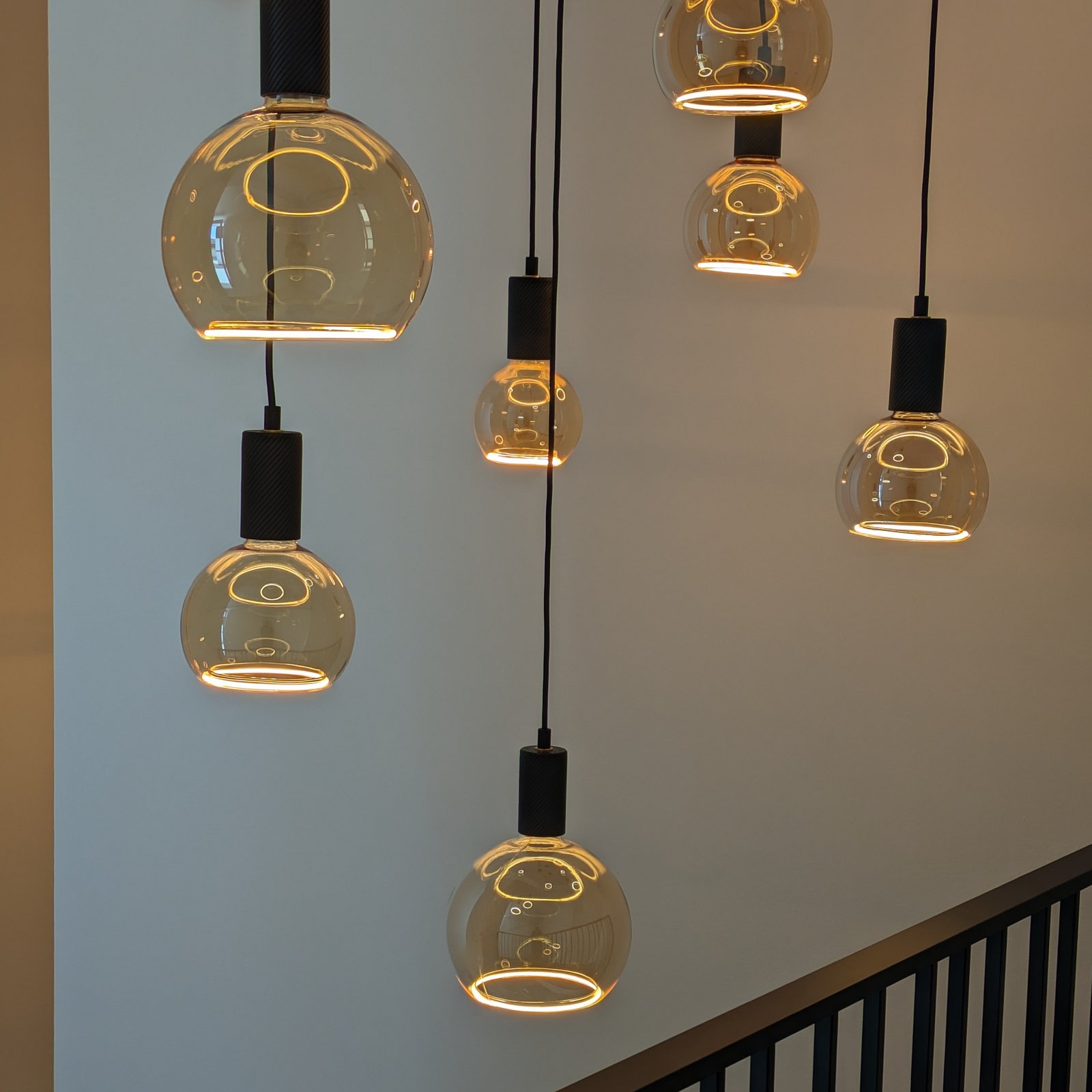 SEGULA Spyder 3 Wave pendant light, black, 3-bulb