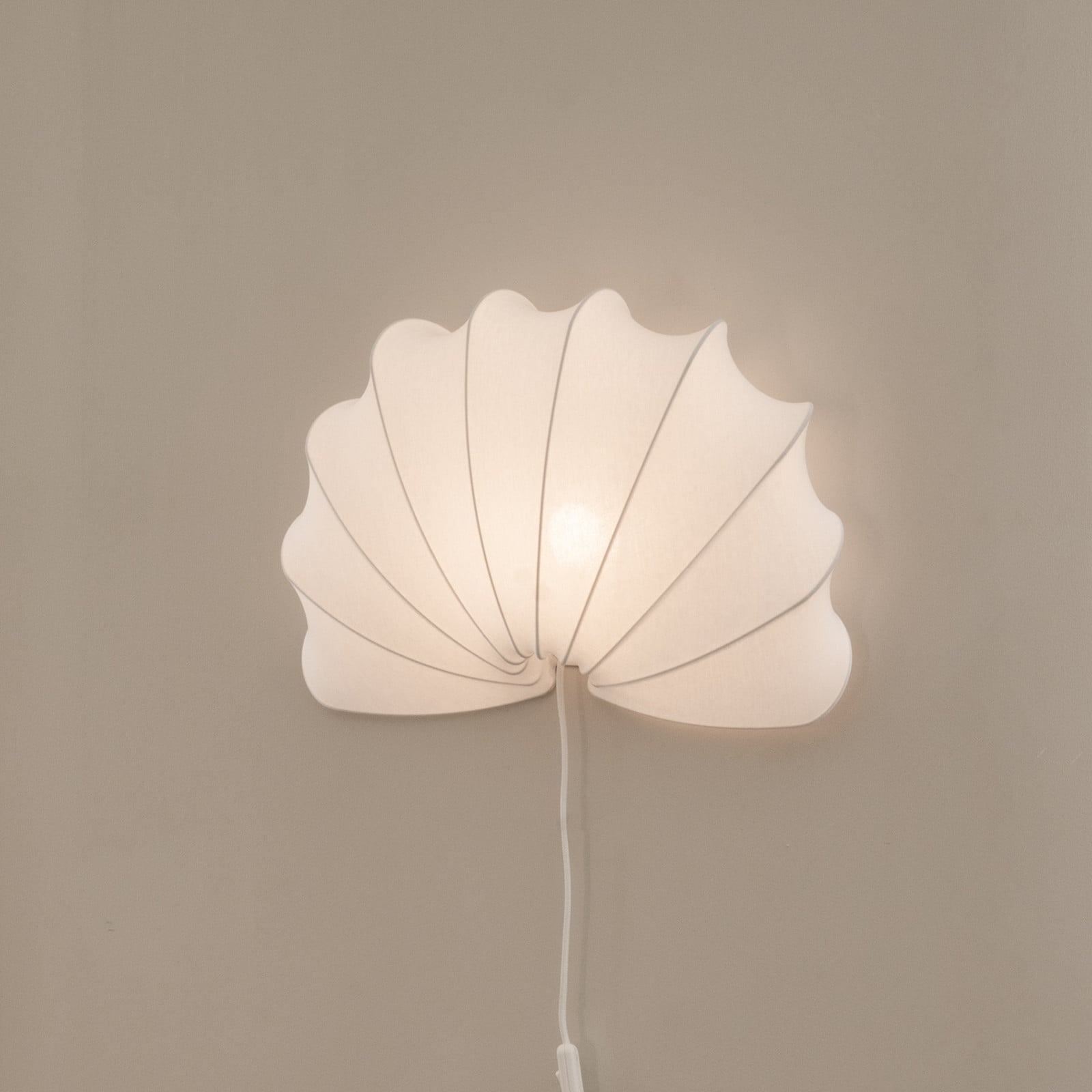 Anna væglampe, bomuld, hvid, Ø 53,5 cm Watt & Veke - Soveværelse - Design - Stof / tekstil billede