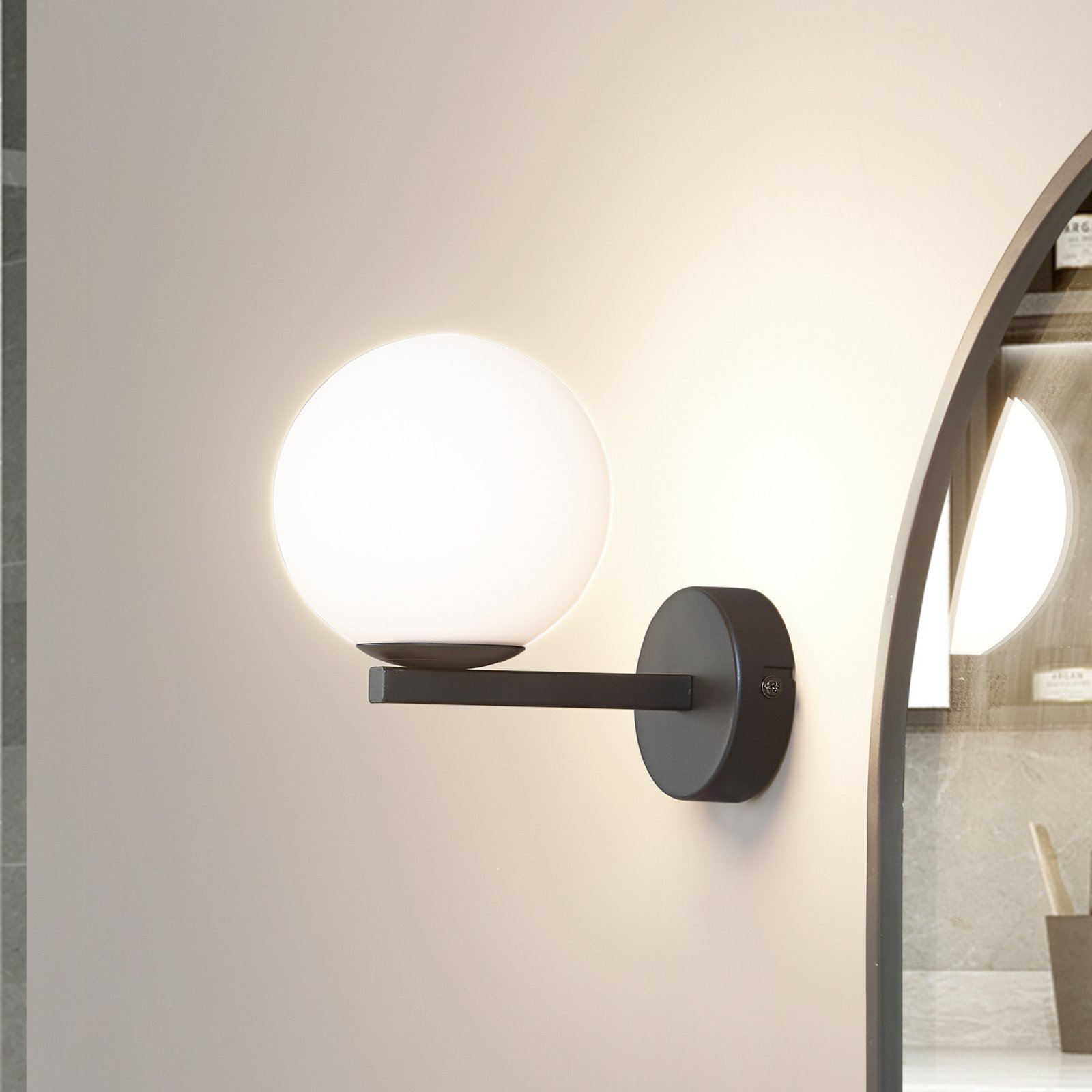 Lucande wall light Bidolo, black, glass, Ø 12 cm, IP44