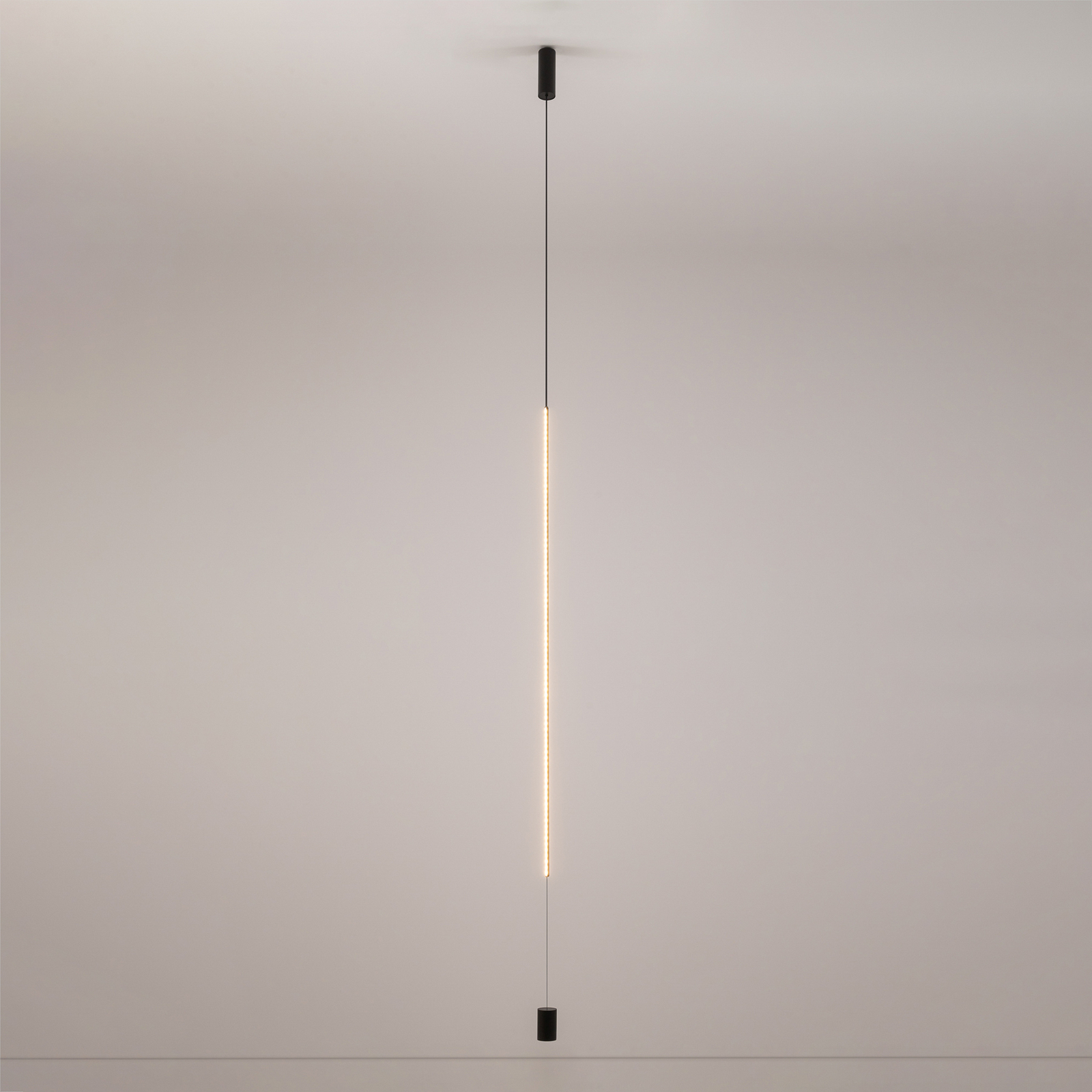 Vertic LED hanglamp, zwart, aluminium, warmwit