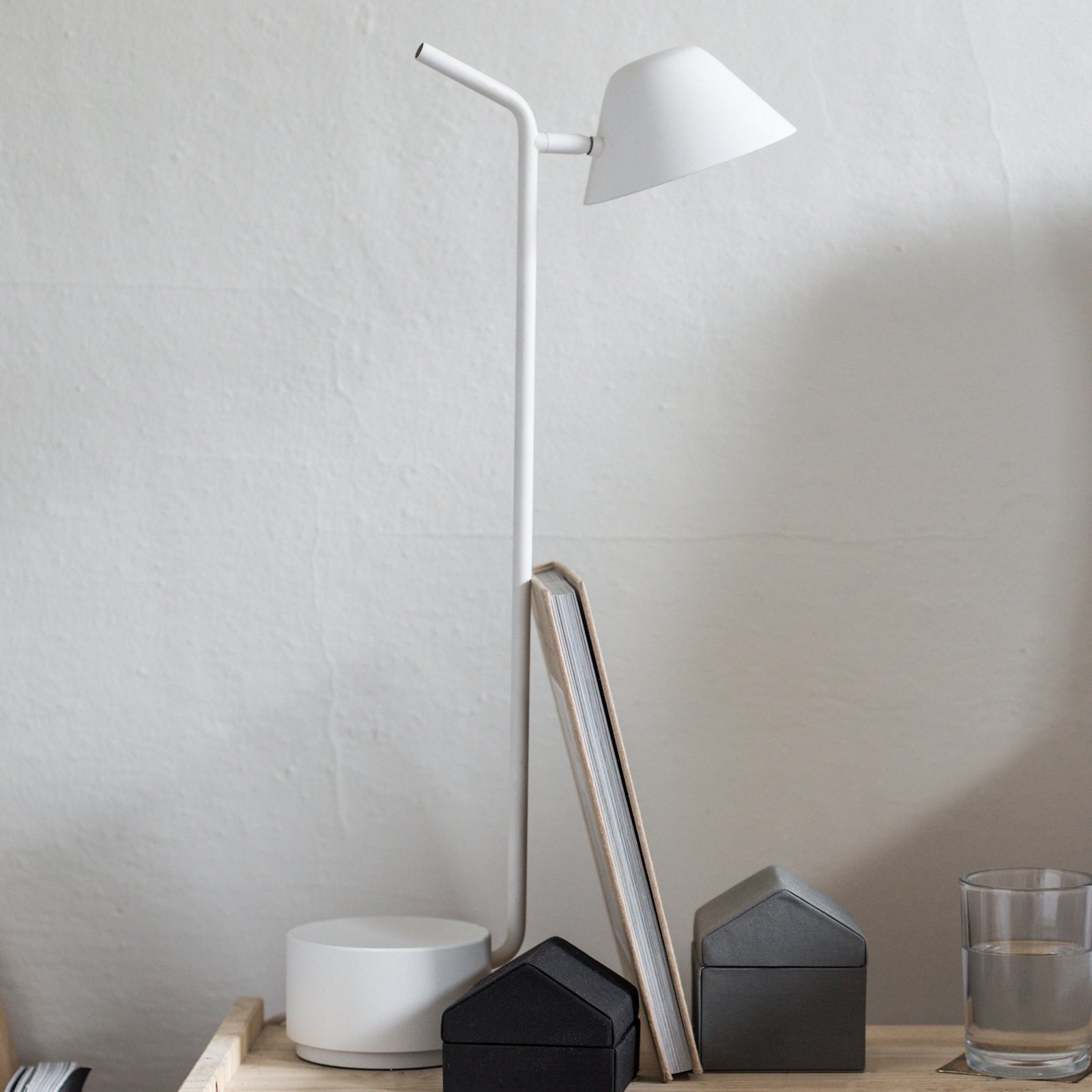 Audo Peek LED-Tischleuchte mit Dimmer