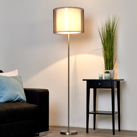 Prachtige vloerlamp Nica met grijze stoffen kap