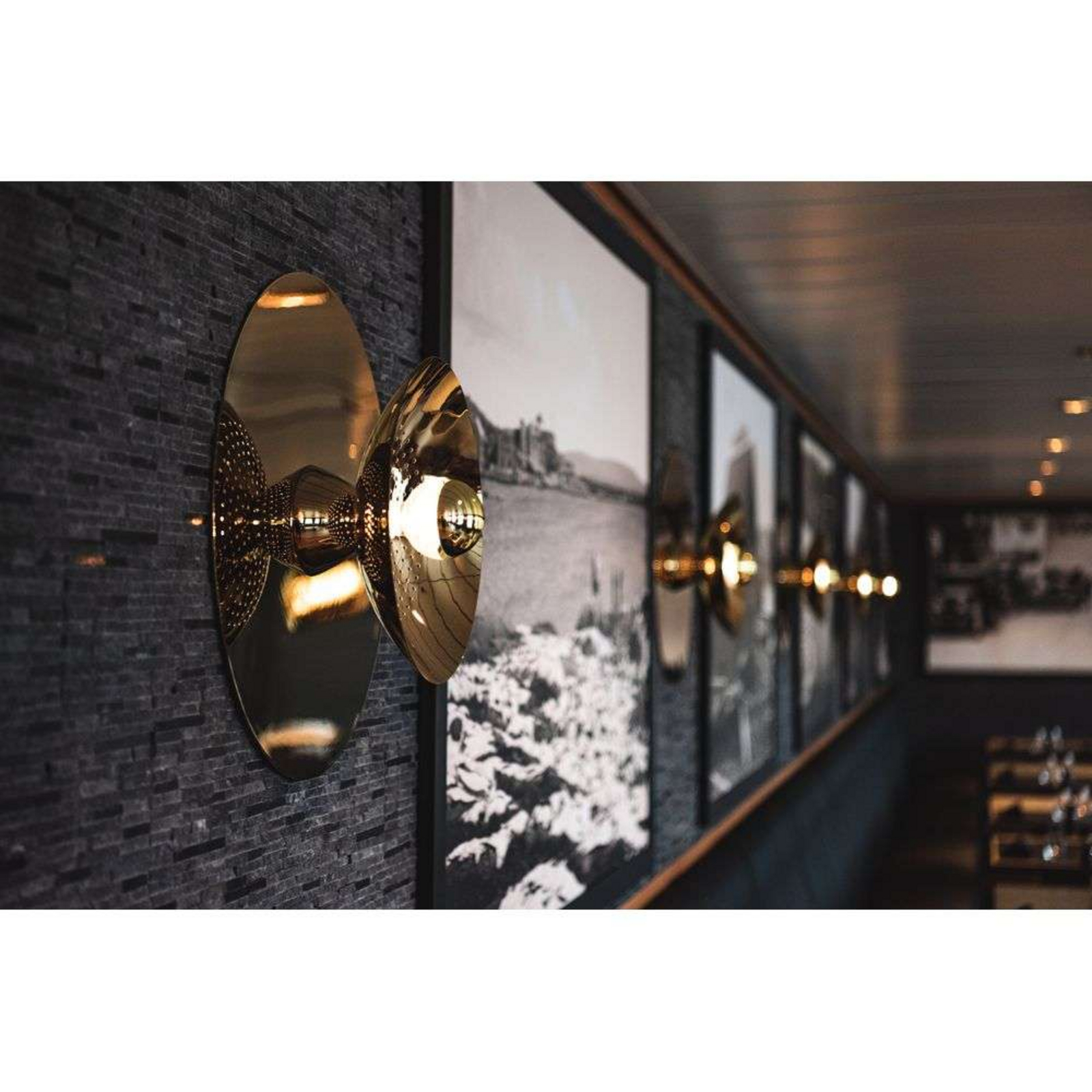 Wanted Wall Lamp w/Plate Gold - Design By Us