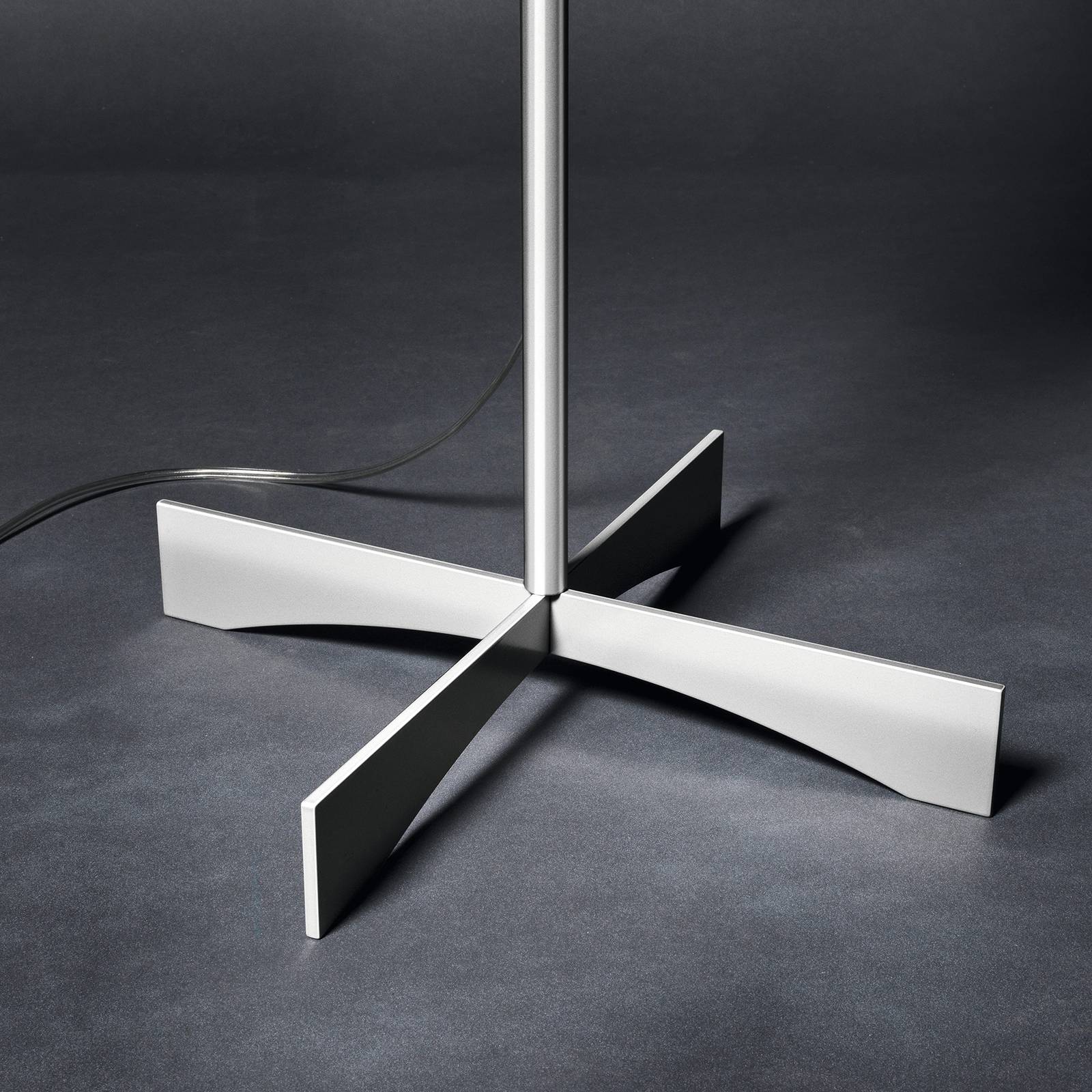 Foscarini Havana lampa podłogowa, ściemniacz biała