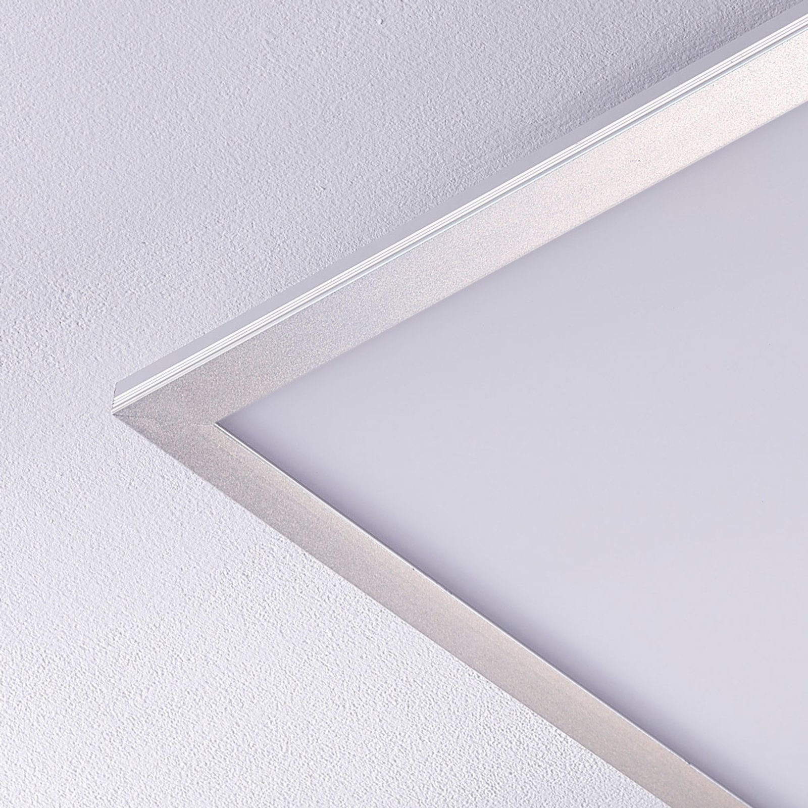 Livel LED Deckenleuchte CCT 62x62 White/Silver - Lindby