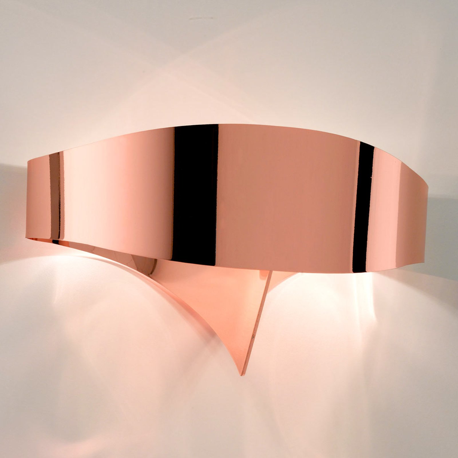 Copper-coloured designer wall lamp Scudo