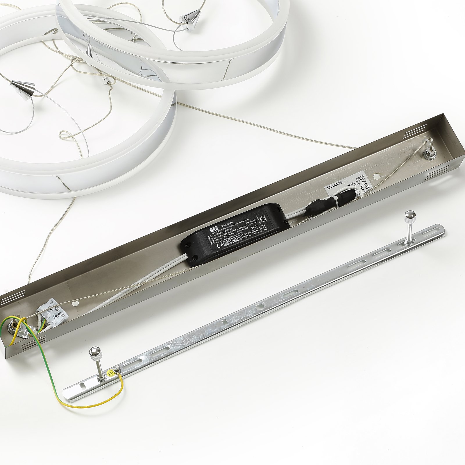 Lyani Riippuvalaisin L85 Chrome/White - Lucande