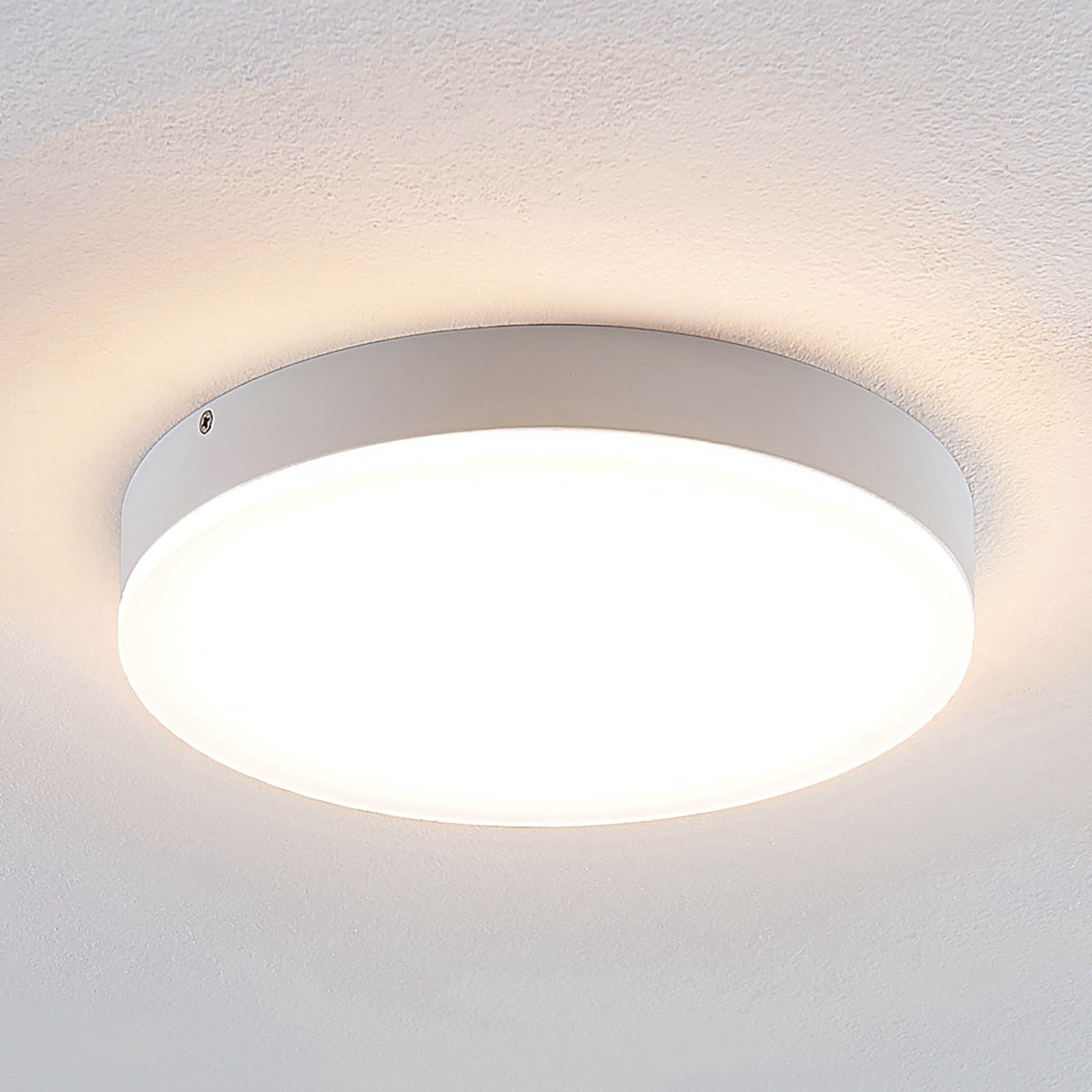 Lindby Leonta LED ceiling lamp, white, Ø 25 cm, for Living / Dining Room, aluminium, acrylic, 20 W, energy efficiency: A+, H: 3.4 cm