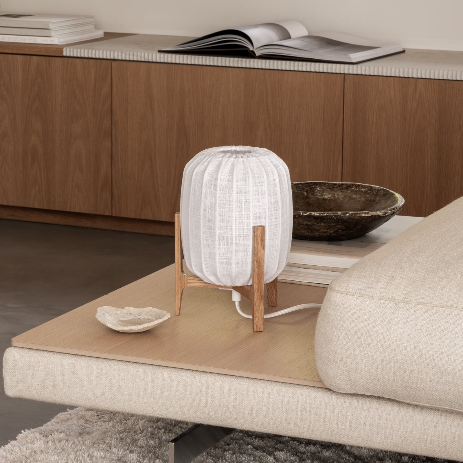 Prisma stolna lampa, hrast/bijela, 24 cm, drvo – Watt &amp; Veke