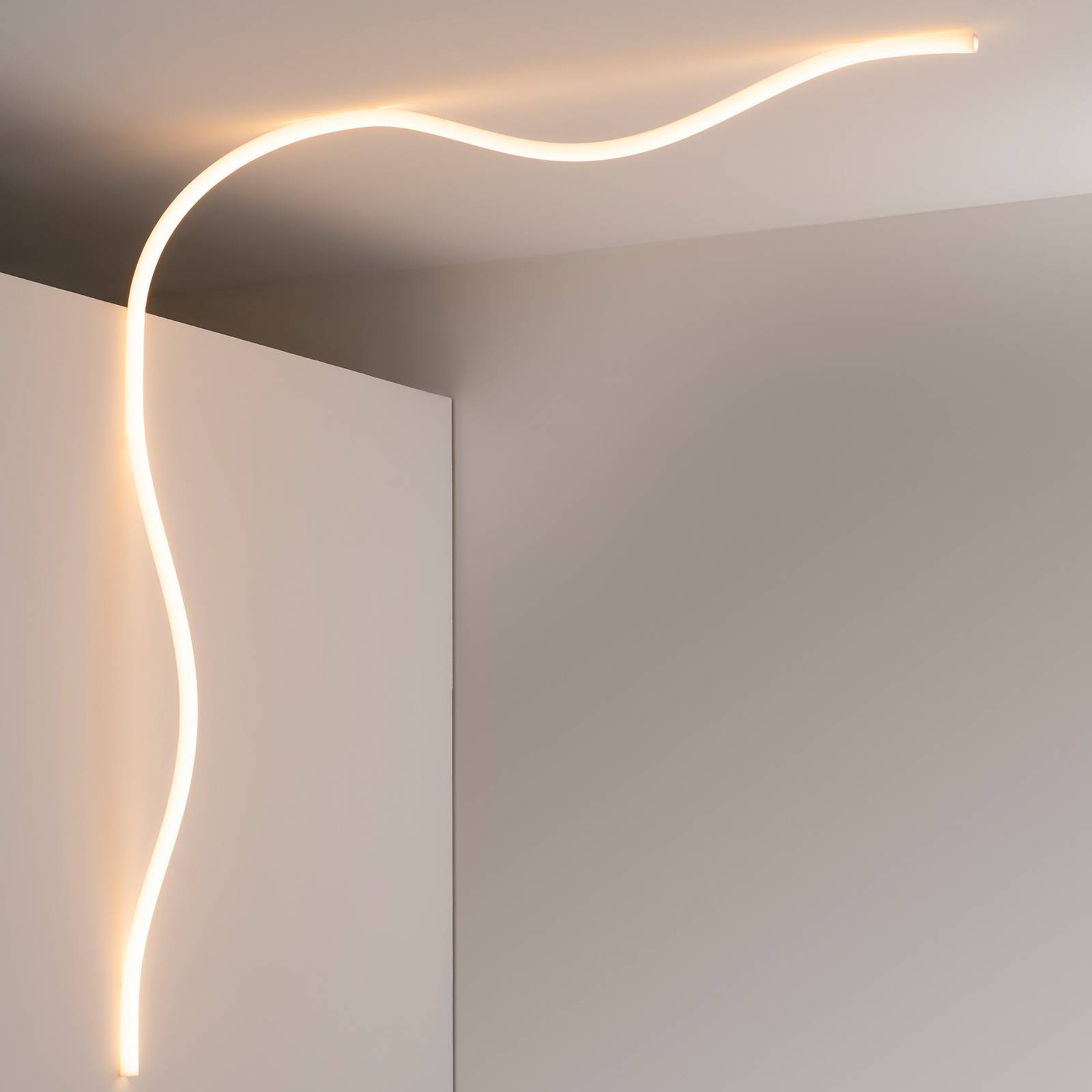 E-shop Artemide La linea svetelný LED had, 2,5 metrov