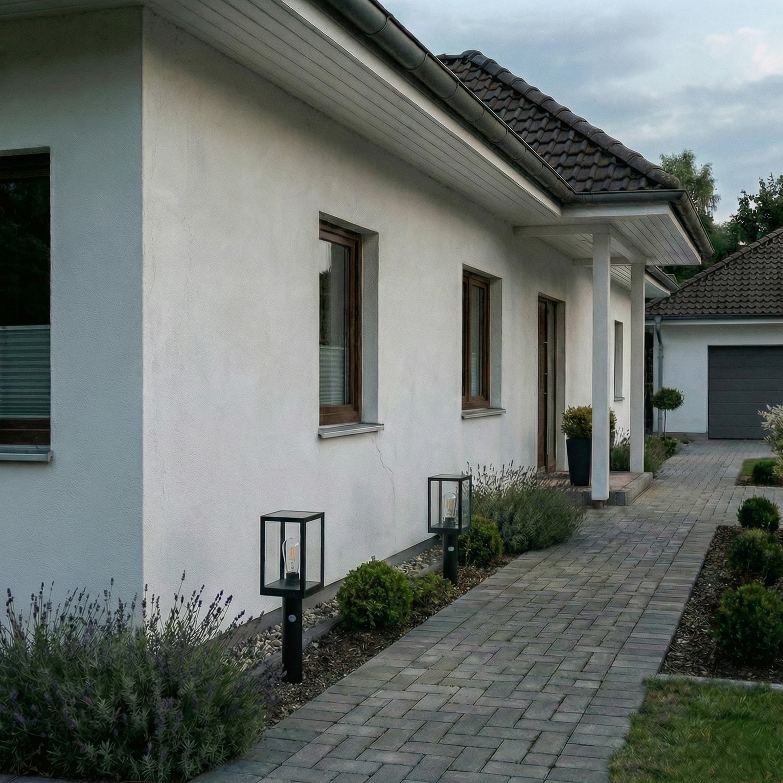 Relto LED-Solar-Wegeleuchte, Sensor, Erdspieß, 50cm - Lindby