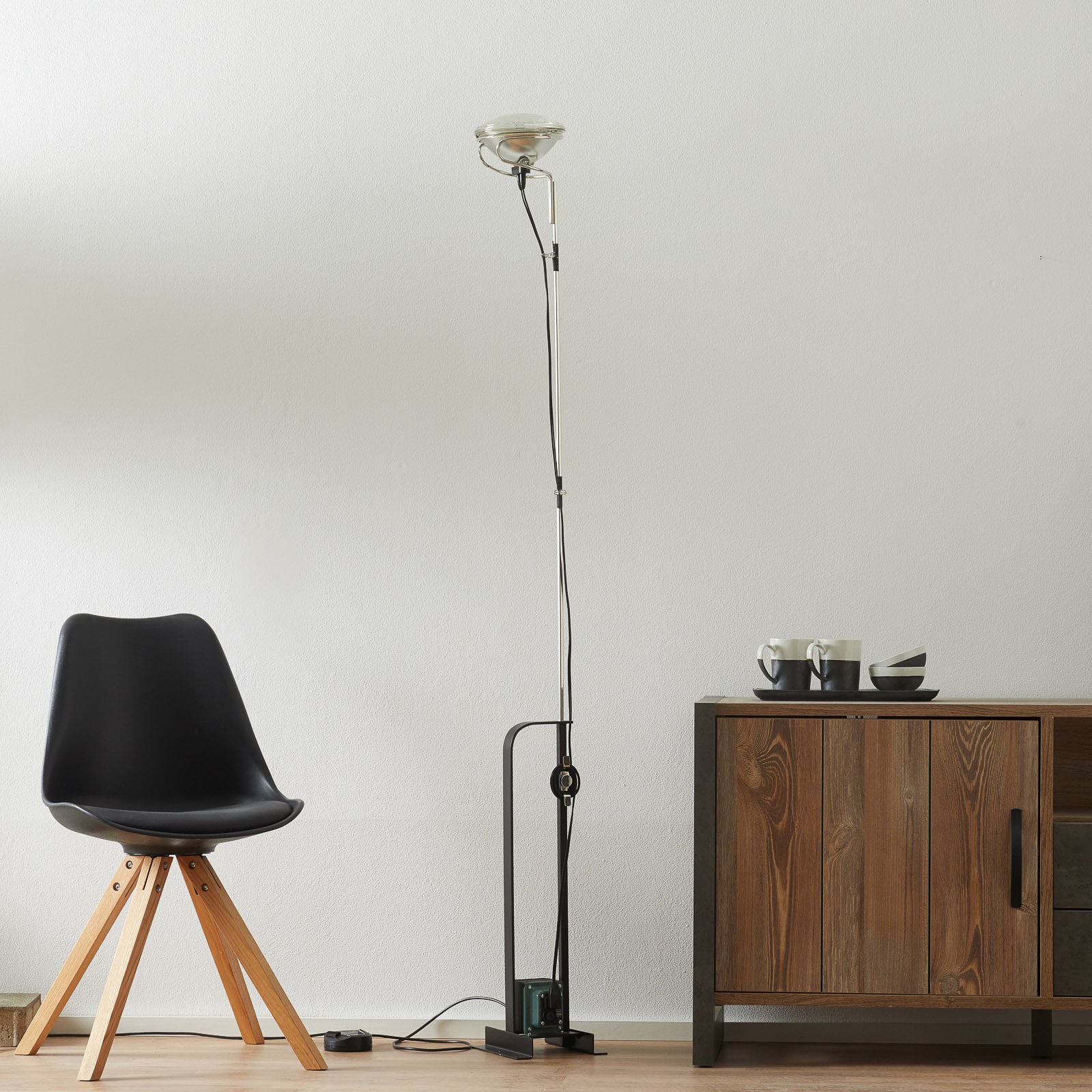 Toio LED Stehleuchte Schwarz - Flos Toio LED Stehleuchte Schwarz - Flos
