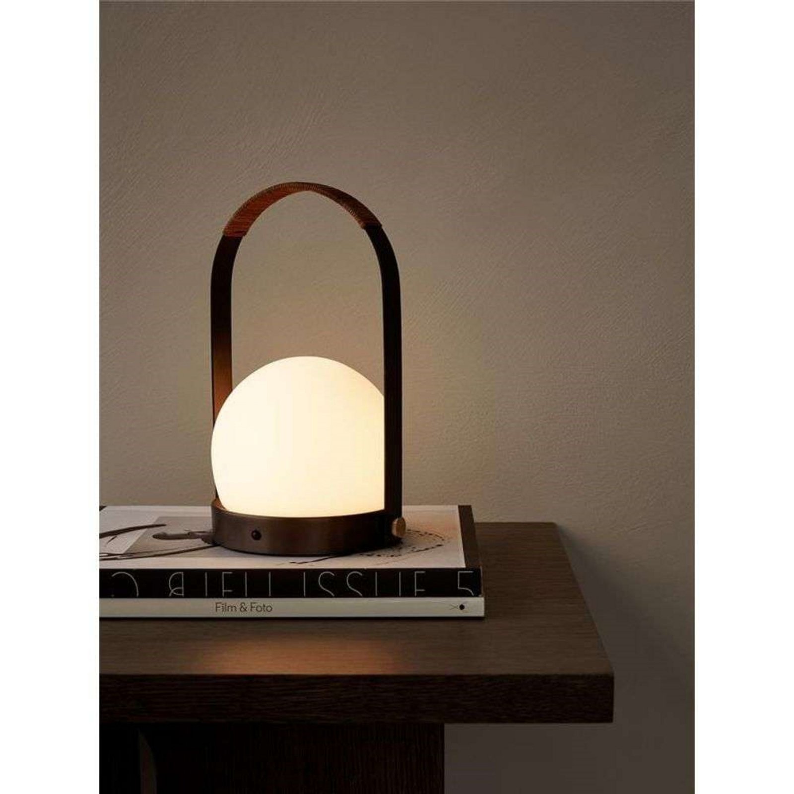 Carrie Portable Stolová Lampa Bronzed Brass - Audo Copenhagen